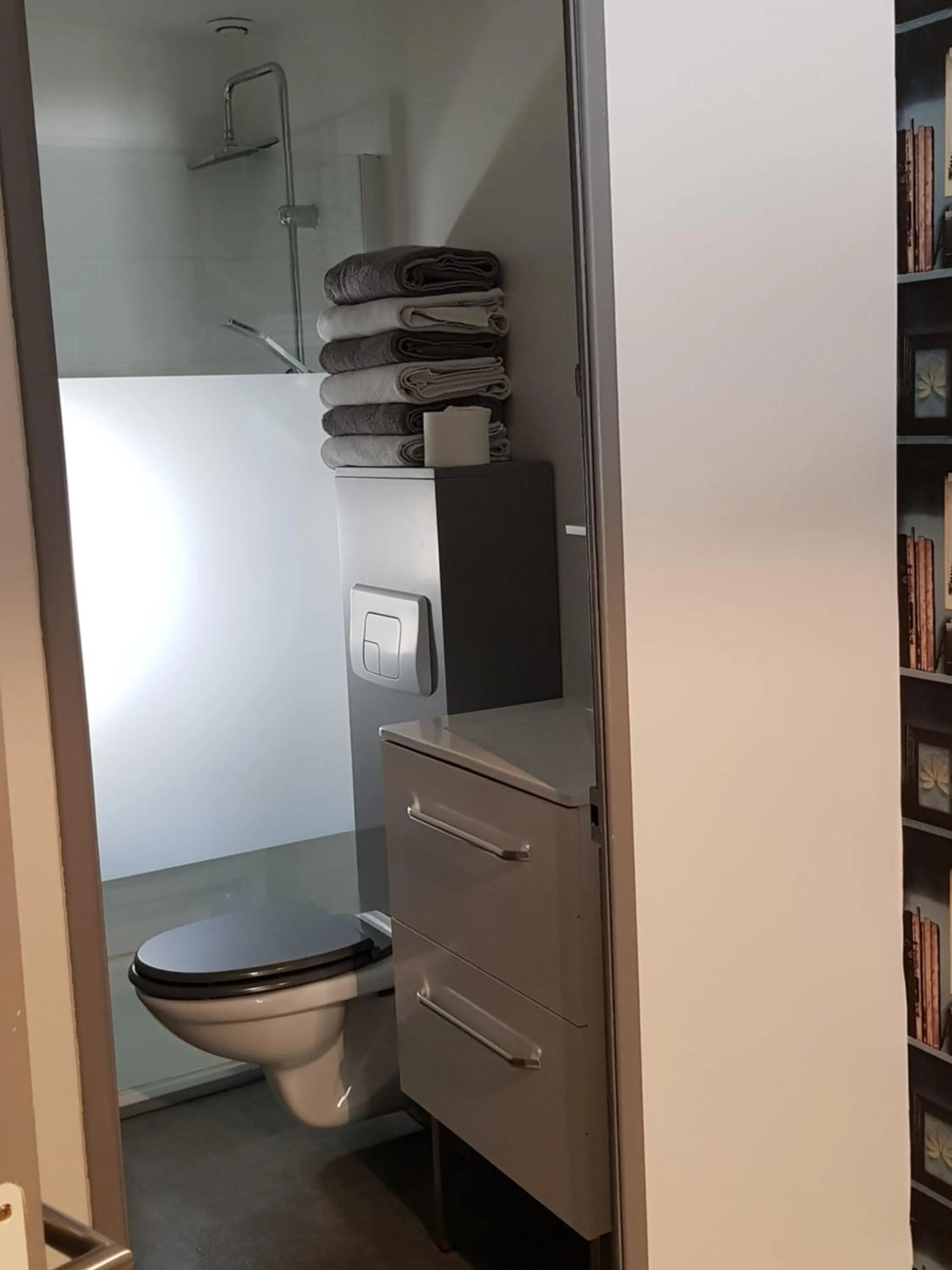 Toilet in Meung sur Loire sur la route des Châteaux