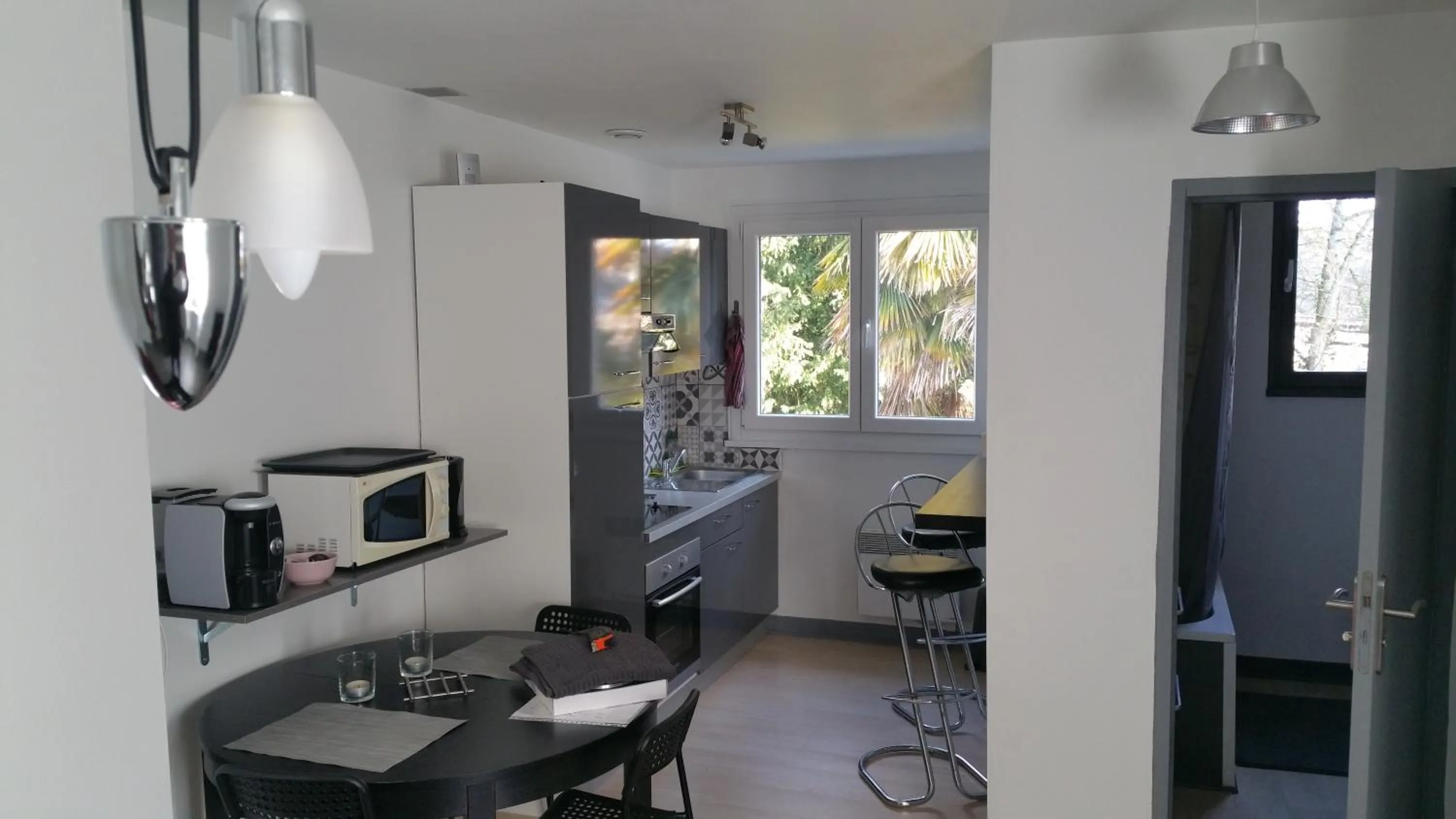 Kitchen or kitchenette in Meung sur Loire sur la route des Châteaux