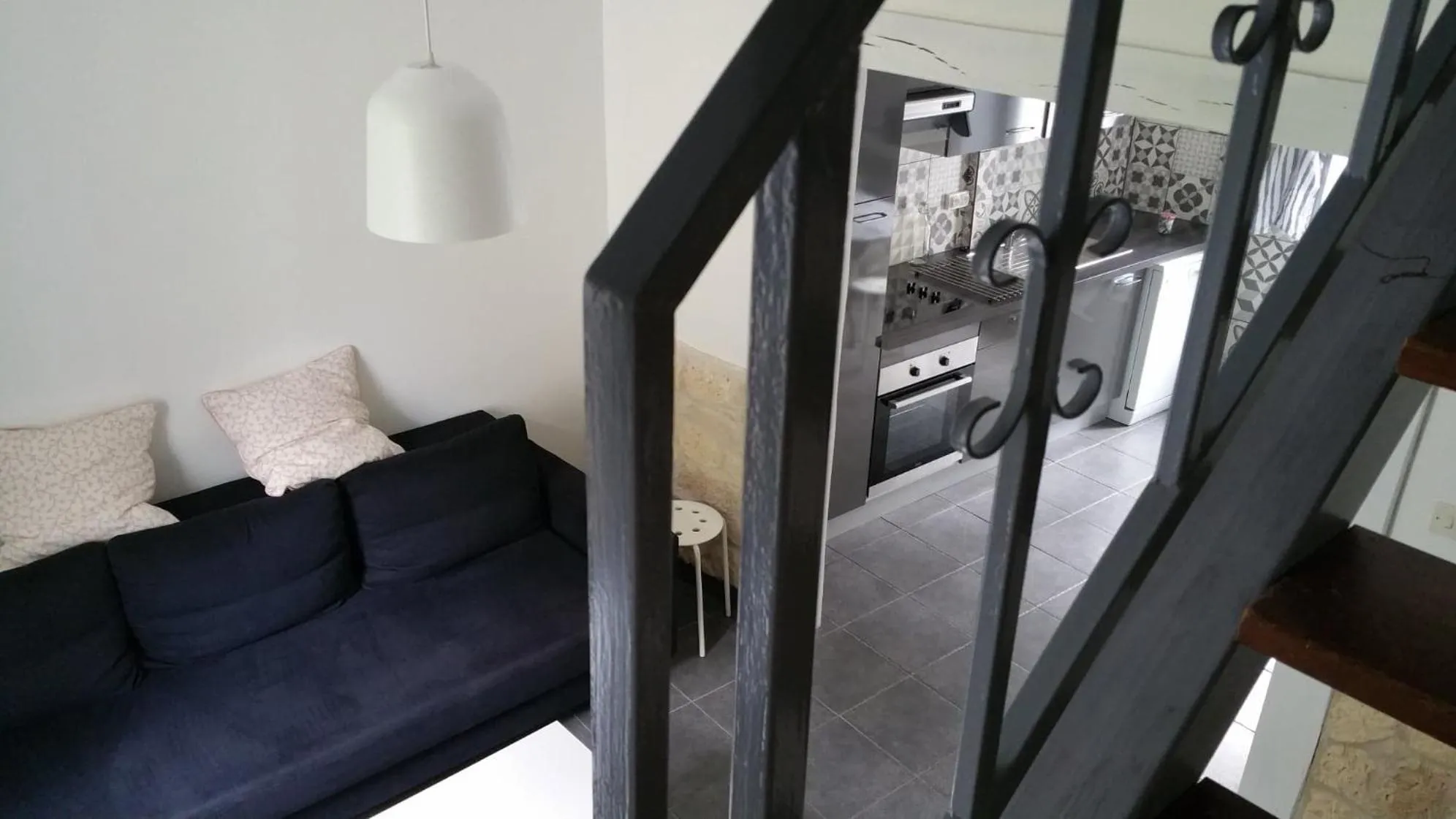 Kitchen or kitchenette in Meung sur Loire sur la route des Châteaux