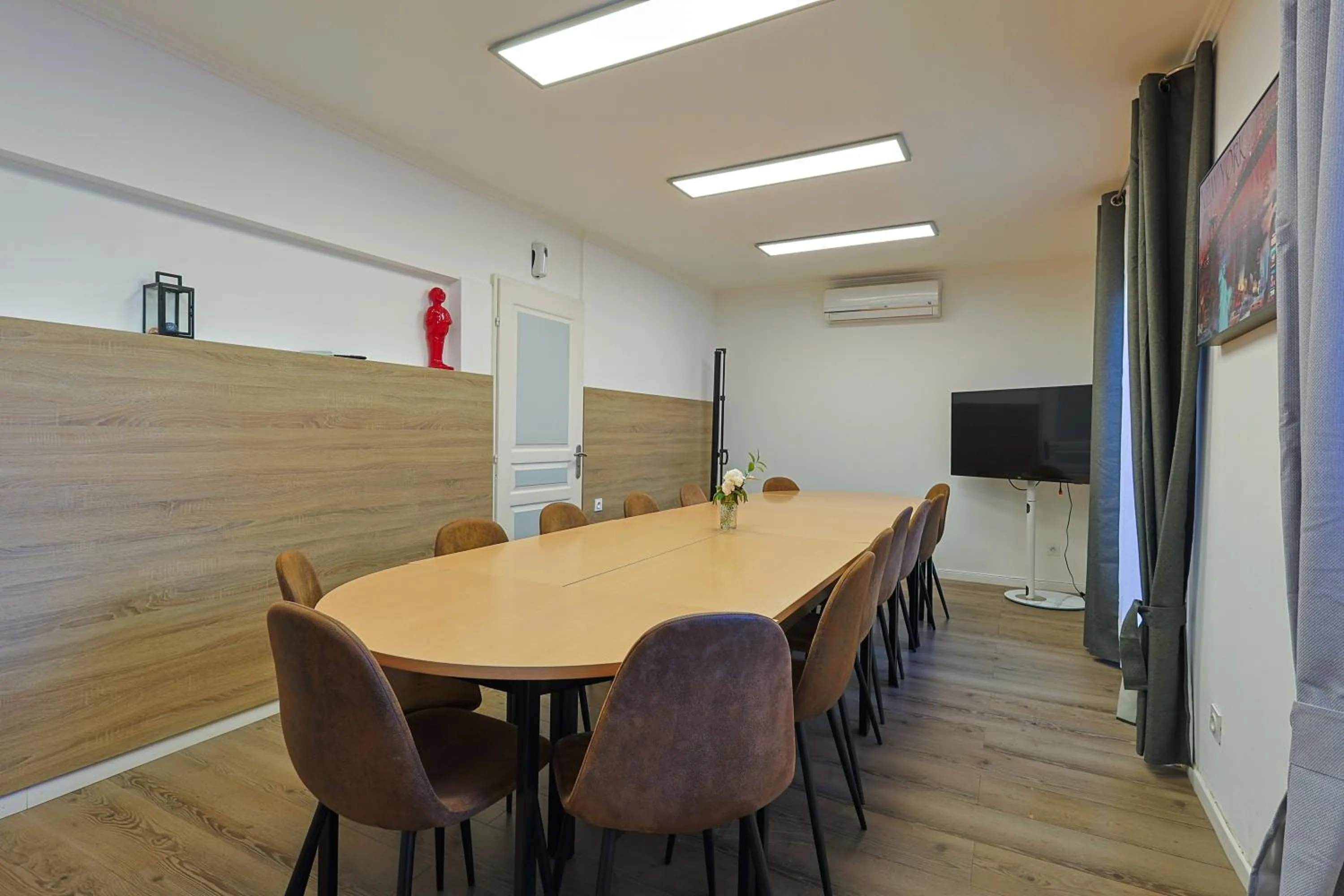 Meeting/conference room in Logis Hotel Perla Riviera & Restaurant