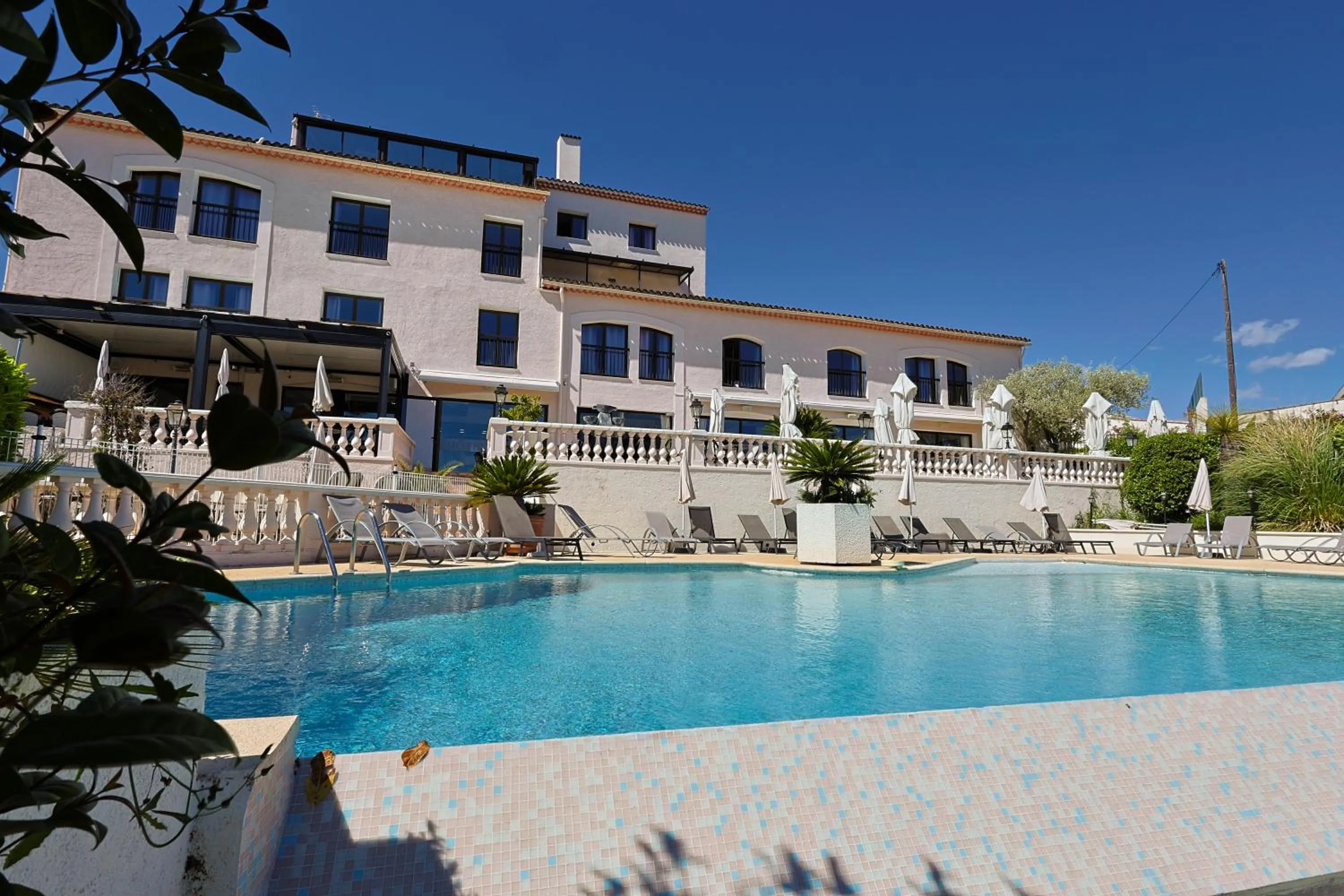 Logis Hotel Perla Riviera & Restaurant