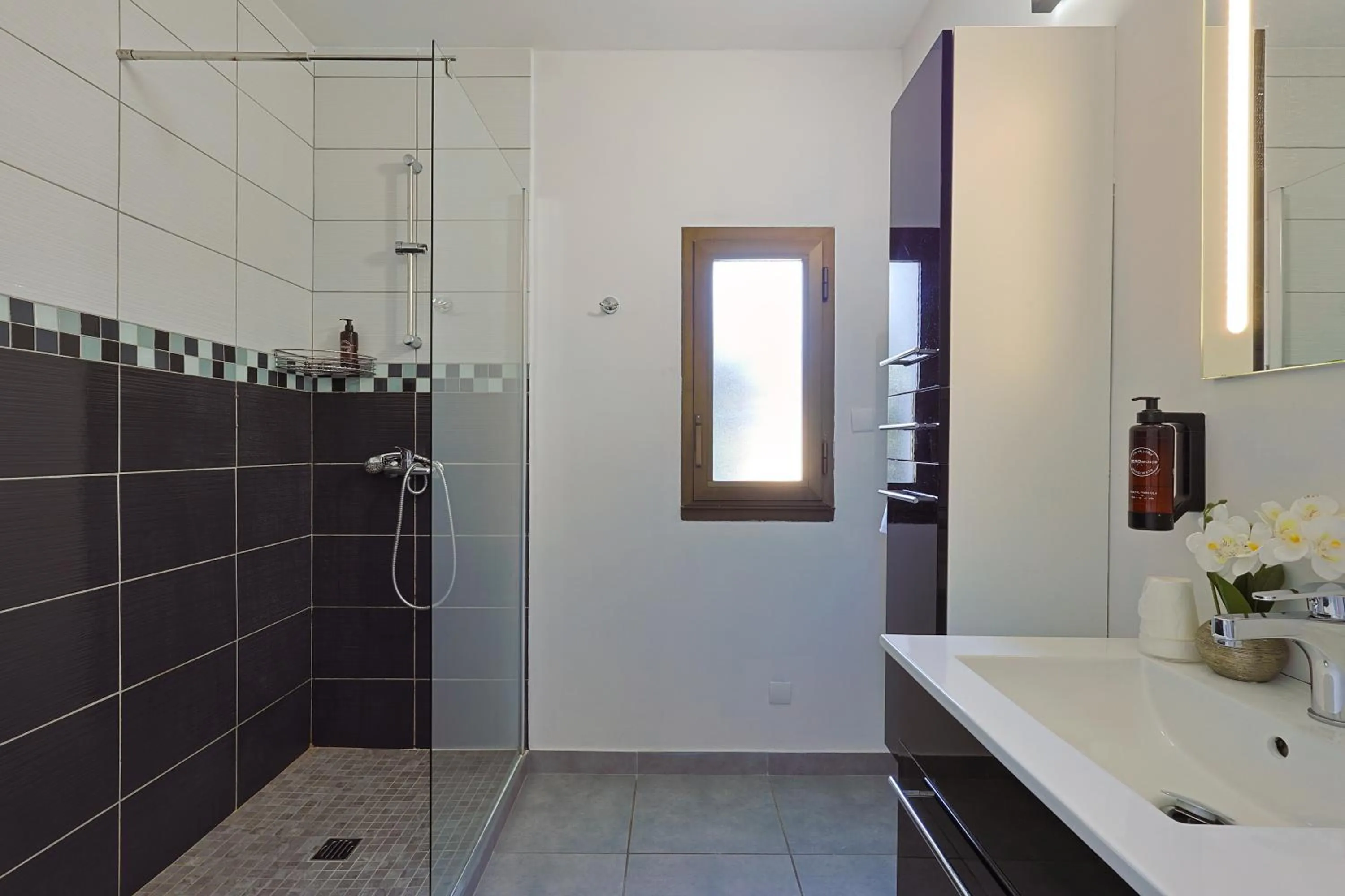 Logis Hotel Perla Riviera & Restaurant