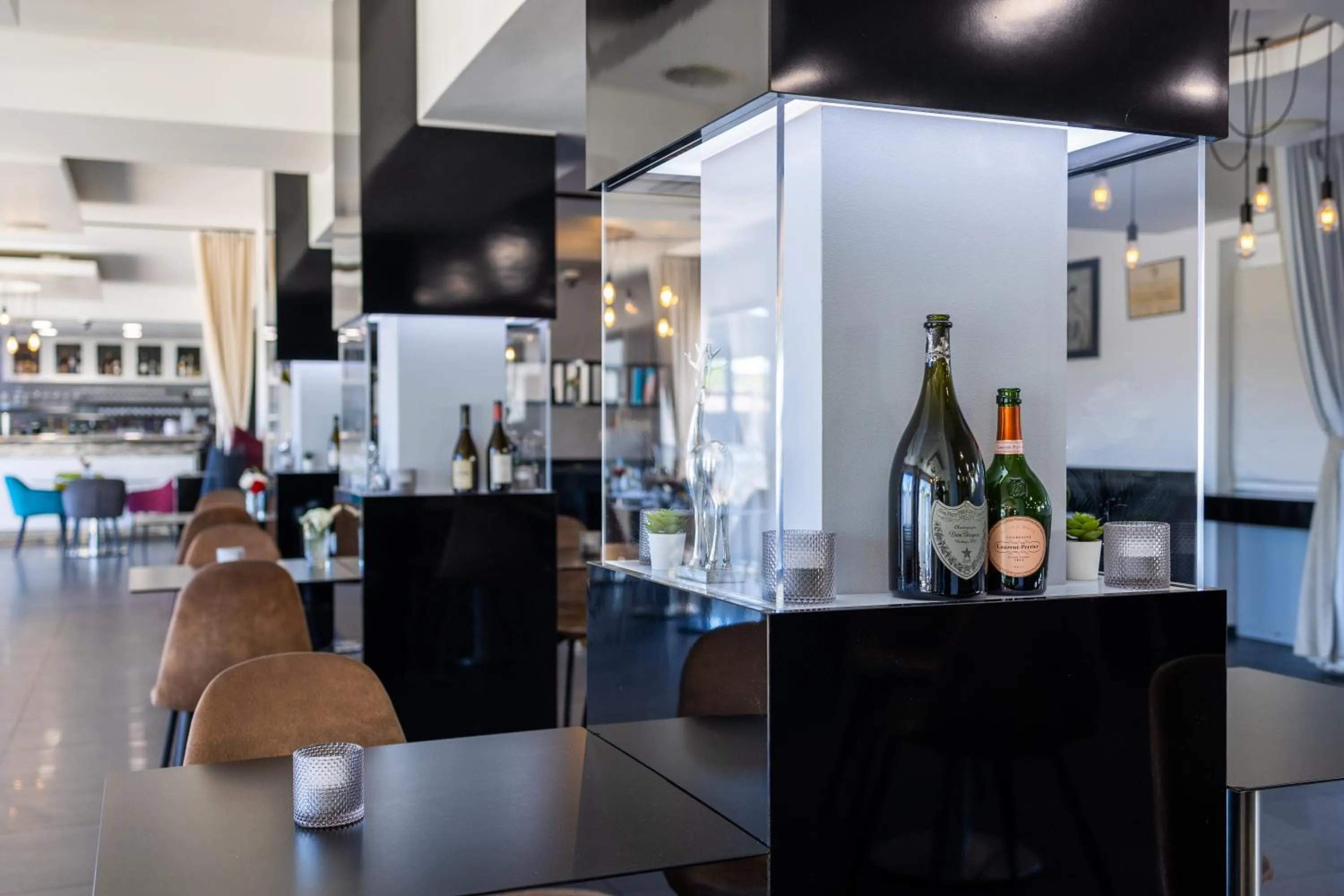 Logis Hotel Perla Riviera & Restaurant