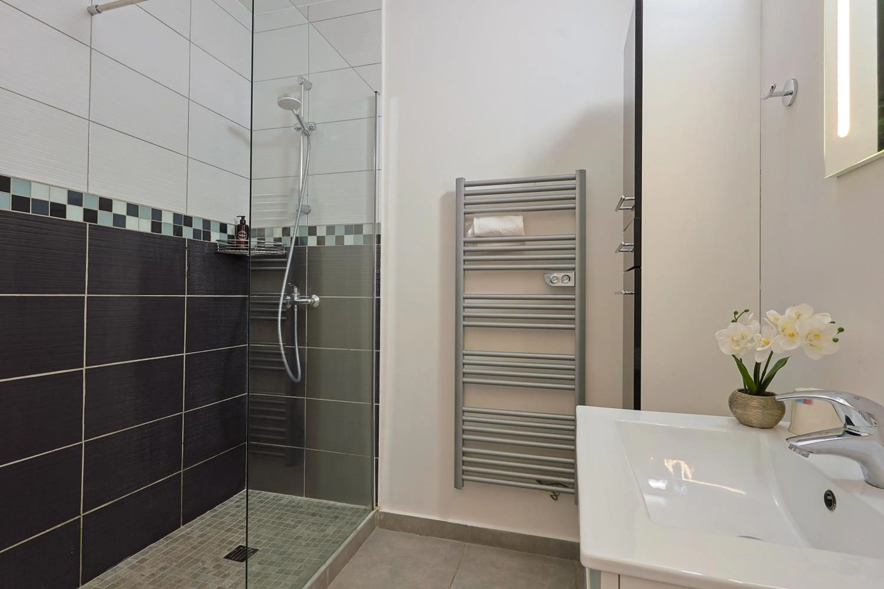 Logis Hotel Perla Riviera & Restaurant