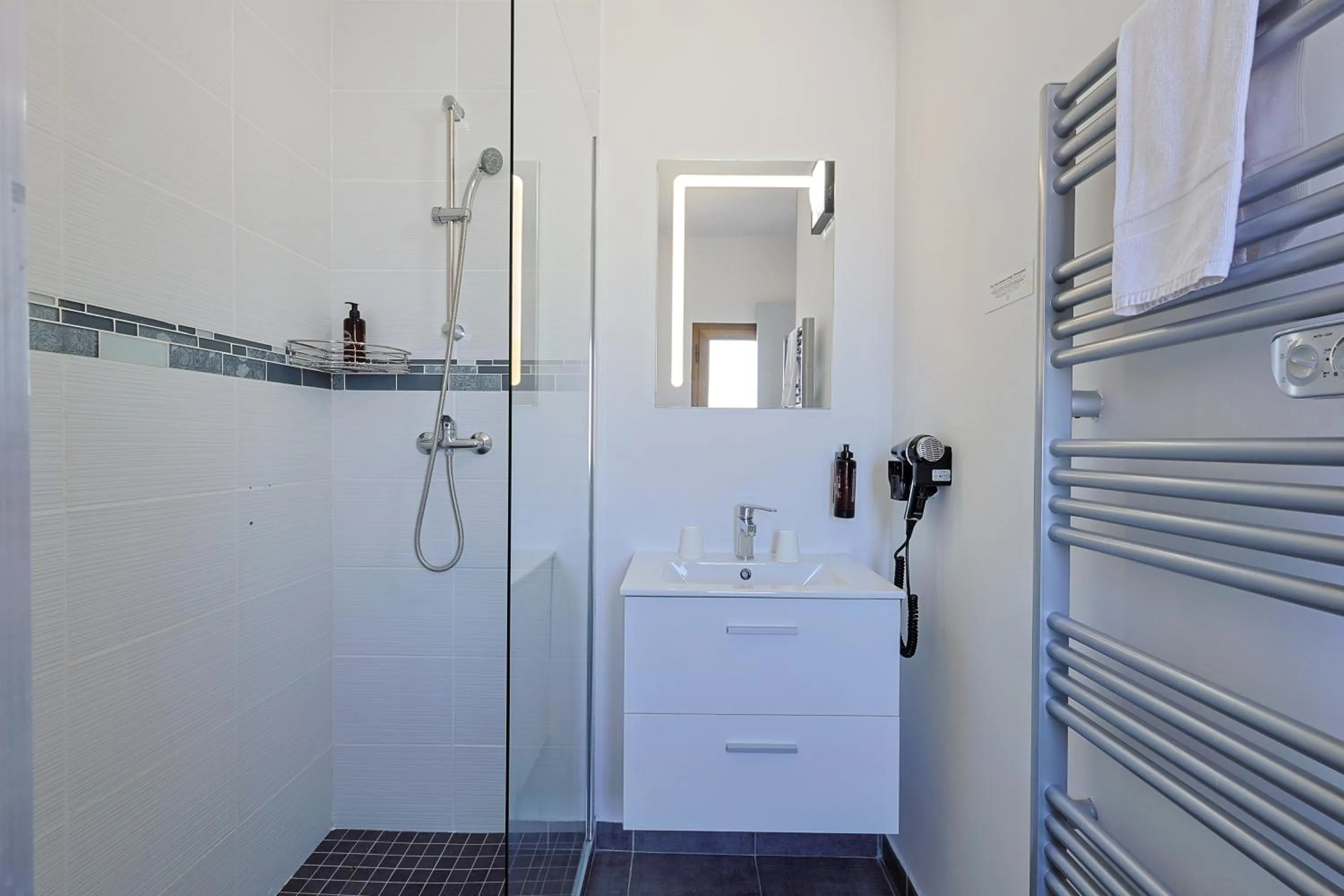 Logis Hotel Perla Riviera & Restaurant