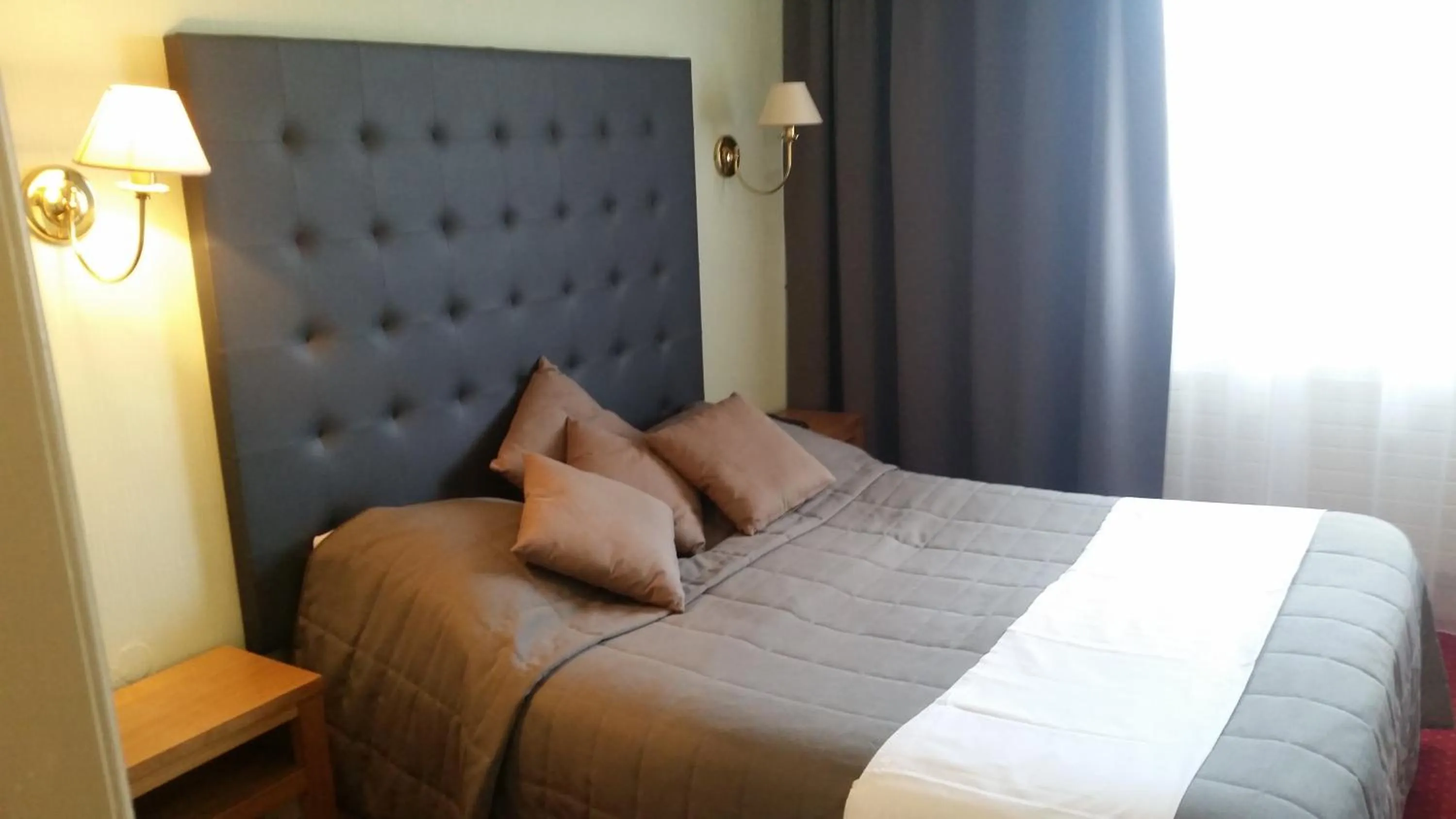 Photo of the whole room, Bed in Hostellerie Reeb