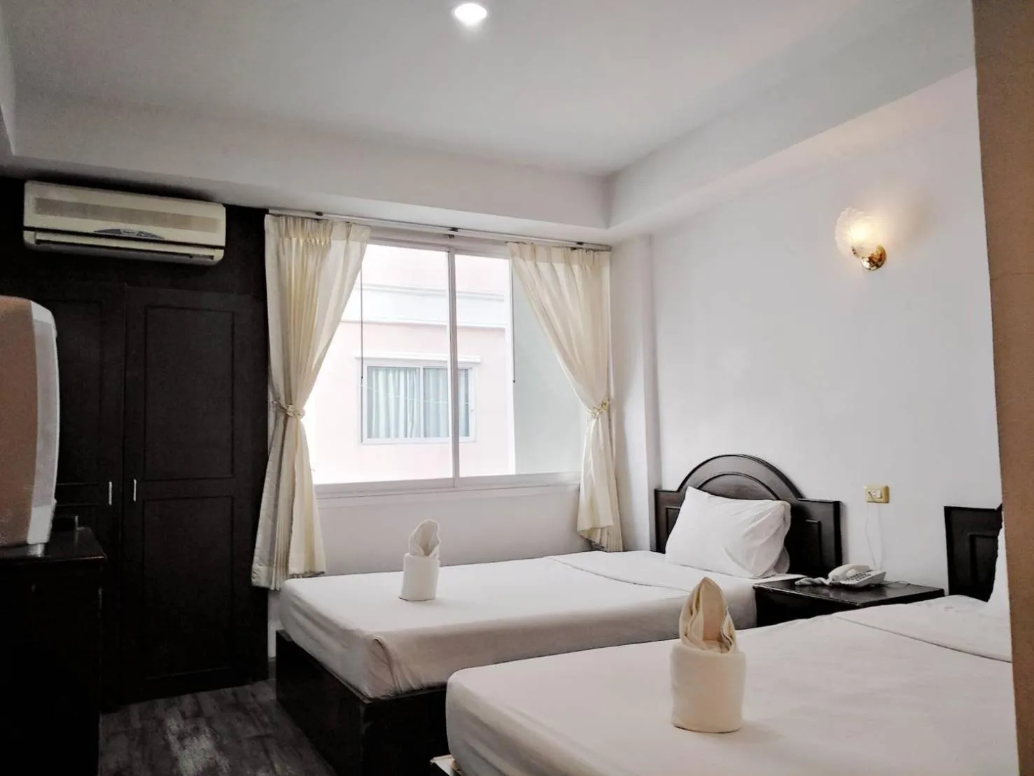 Bed in Sun Moon Hotel