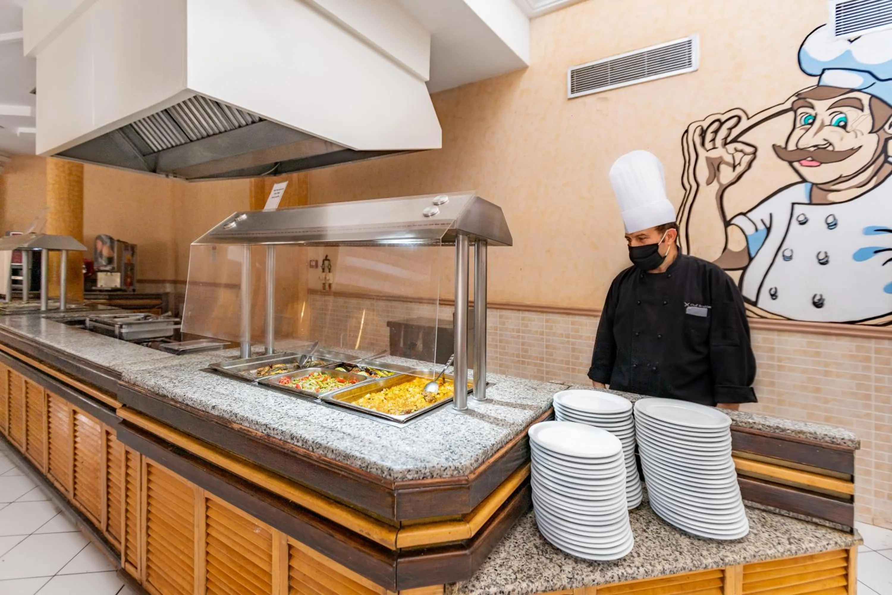 Restaurant/places to eat in Hotel Venice Beach- Families and Couples Only