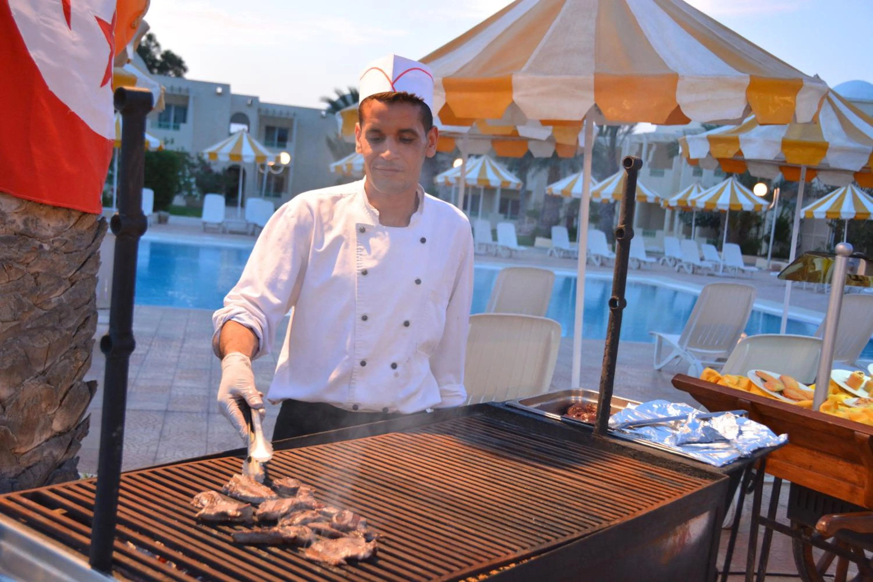 Restaurant/places to eat in Hotel Venice Beach- Families and Couples Only