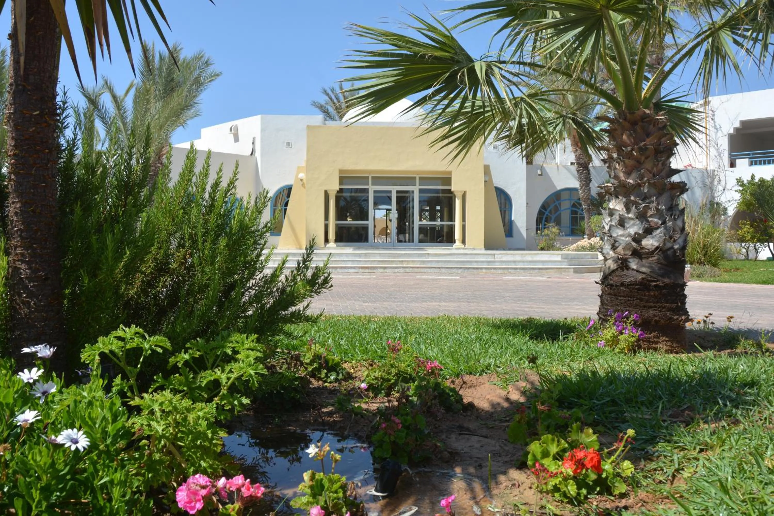 Facade/entrance in Hotel Venice Beach- Families and Couples Only
