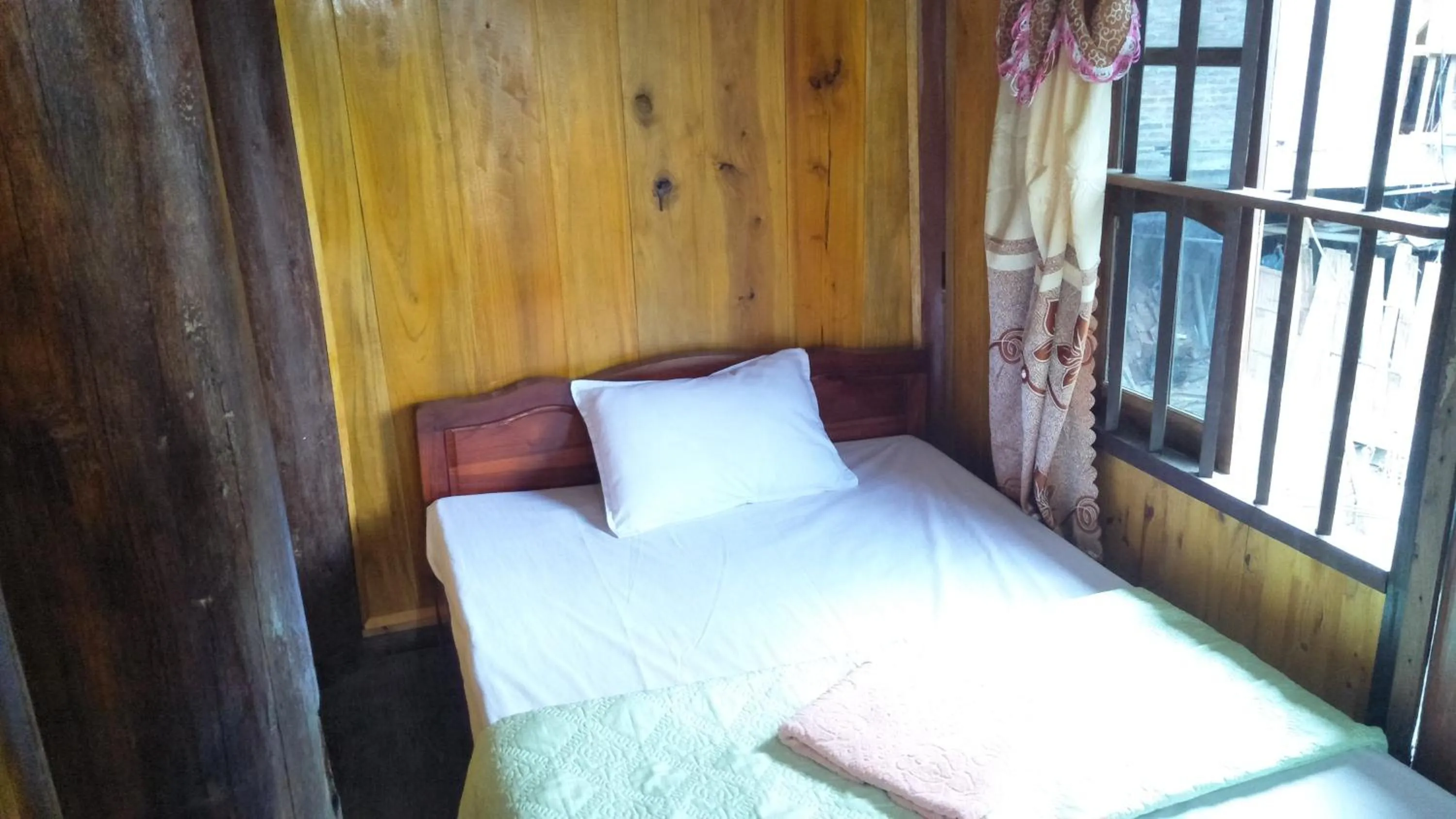 Bed in Ba Be lake-Huyền Hào Homestay