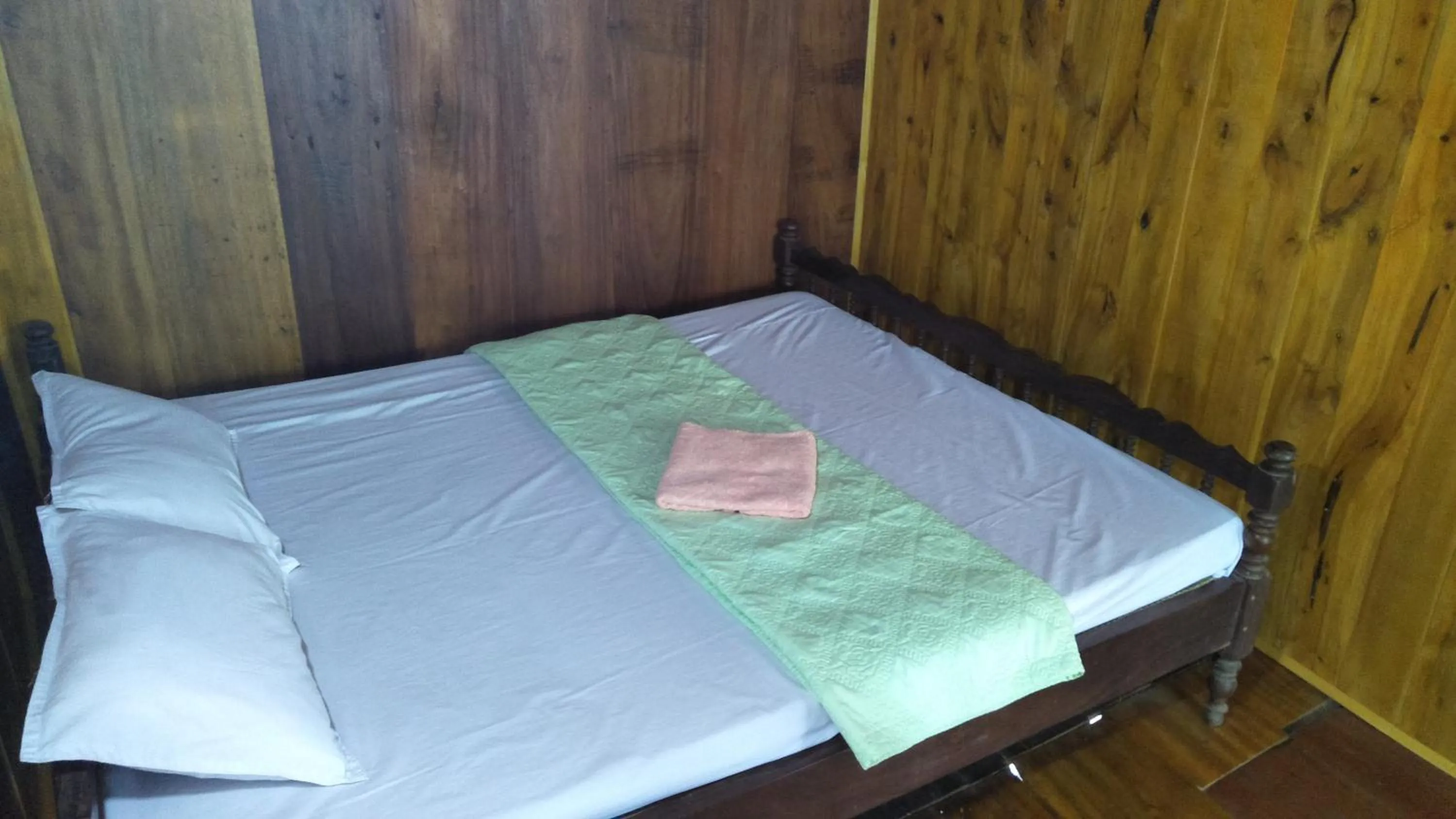 Bed in Ba Be lake-Huyền Hào Homestay