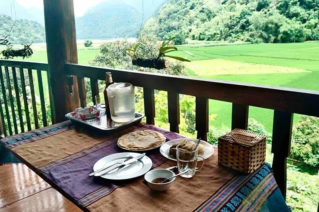 Ba Be lake-Huyền Hào Homestay