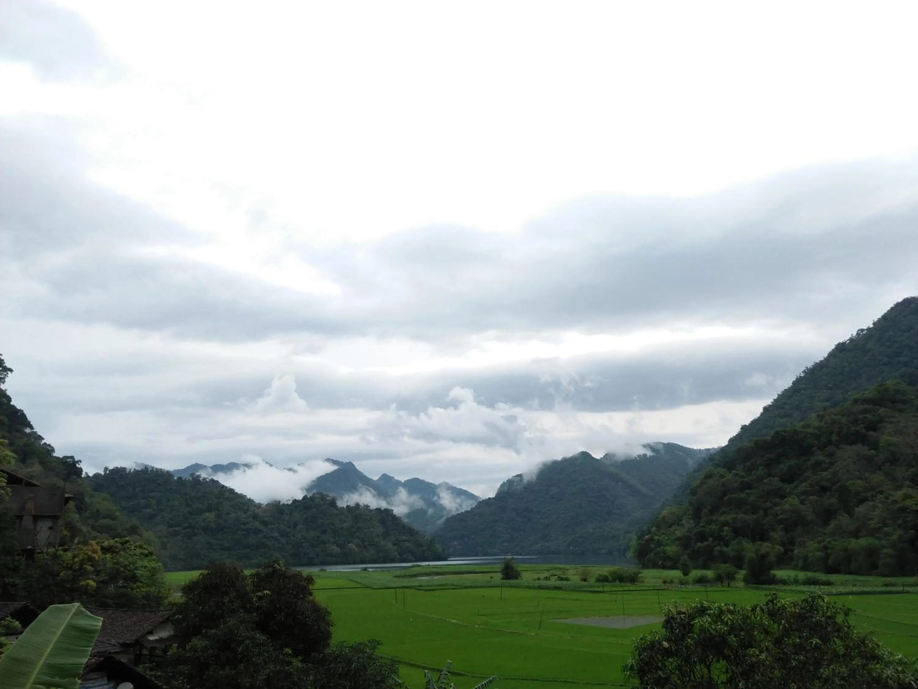 Garden view in Ba Be lake-Huyền Hào Homestay