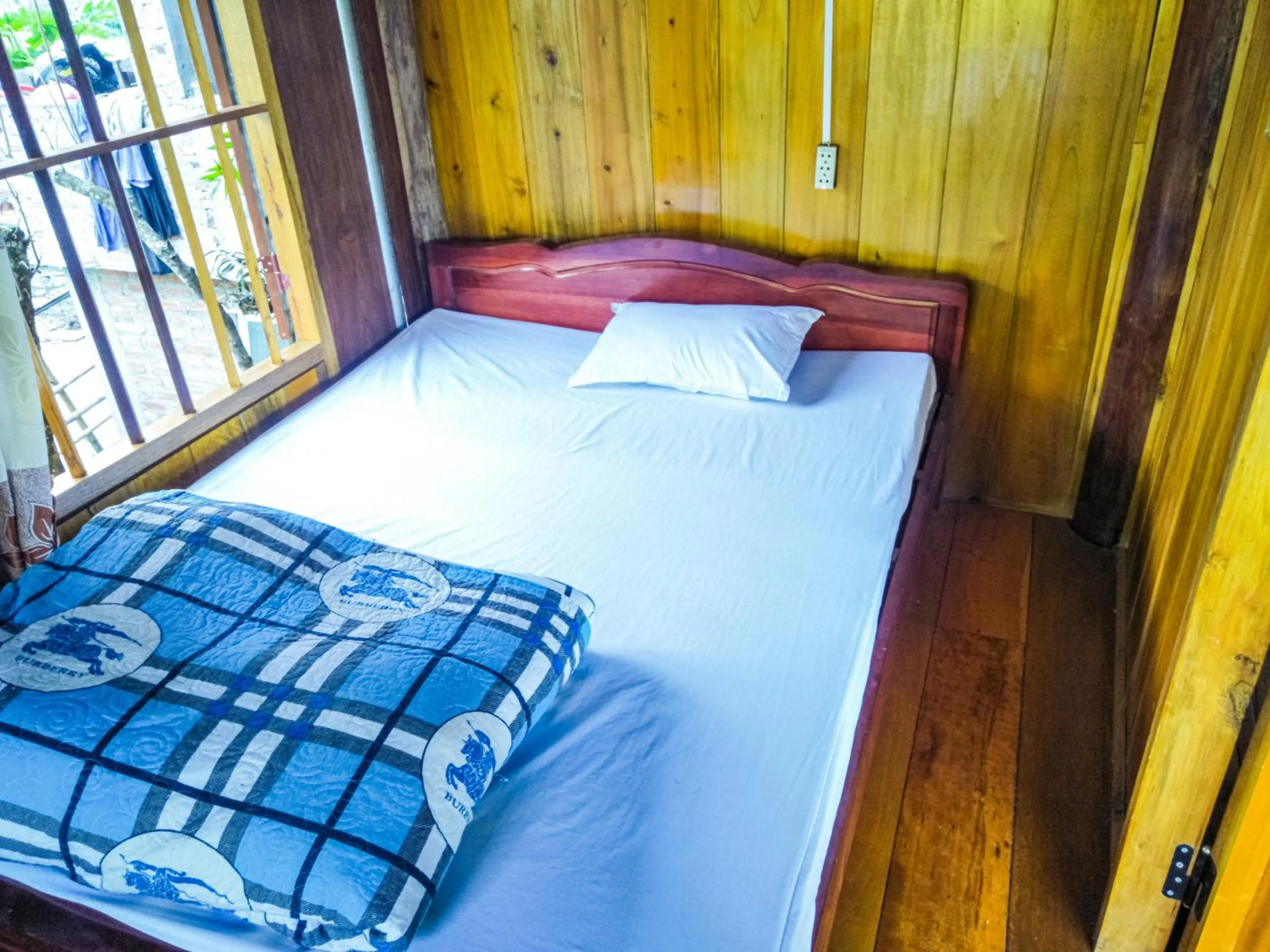 Bed in Ba Be lake-Huyền Hào Homestay
