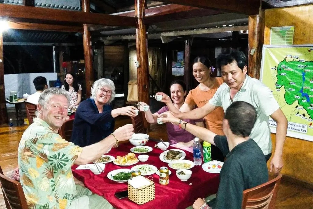 Ba Be lake-Huyền Hào Homestay