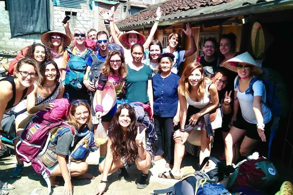 Ba Be lake-Huyền Hào Homestay