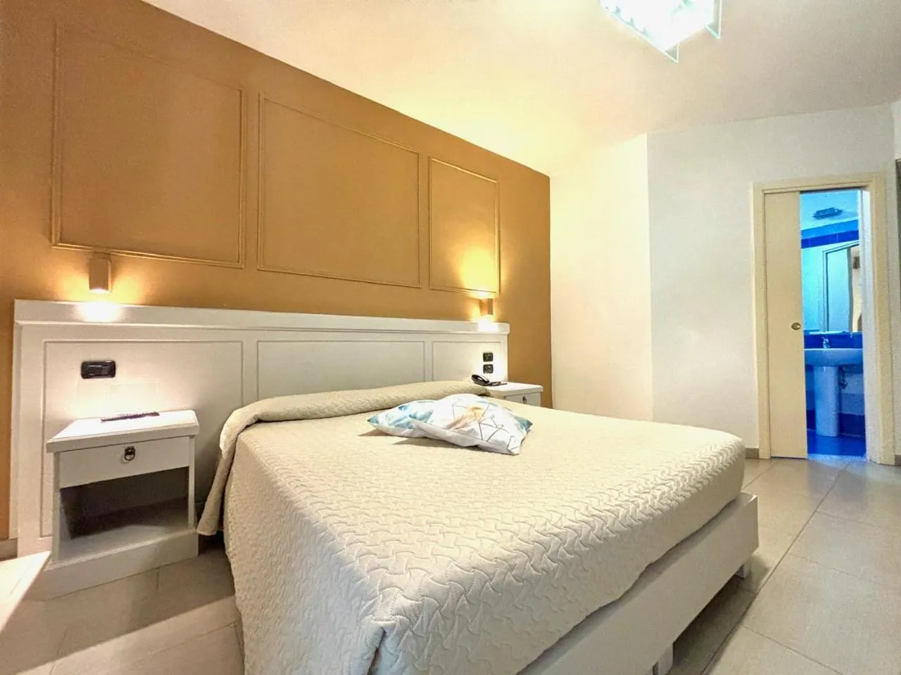 Bed in Albanuova Hotel