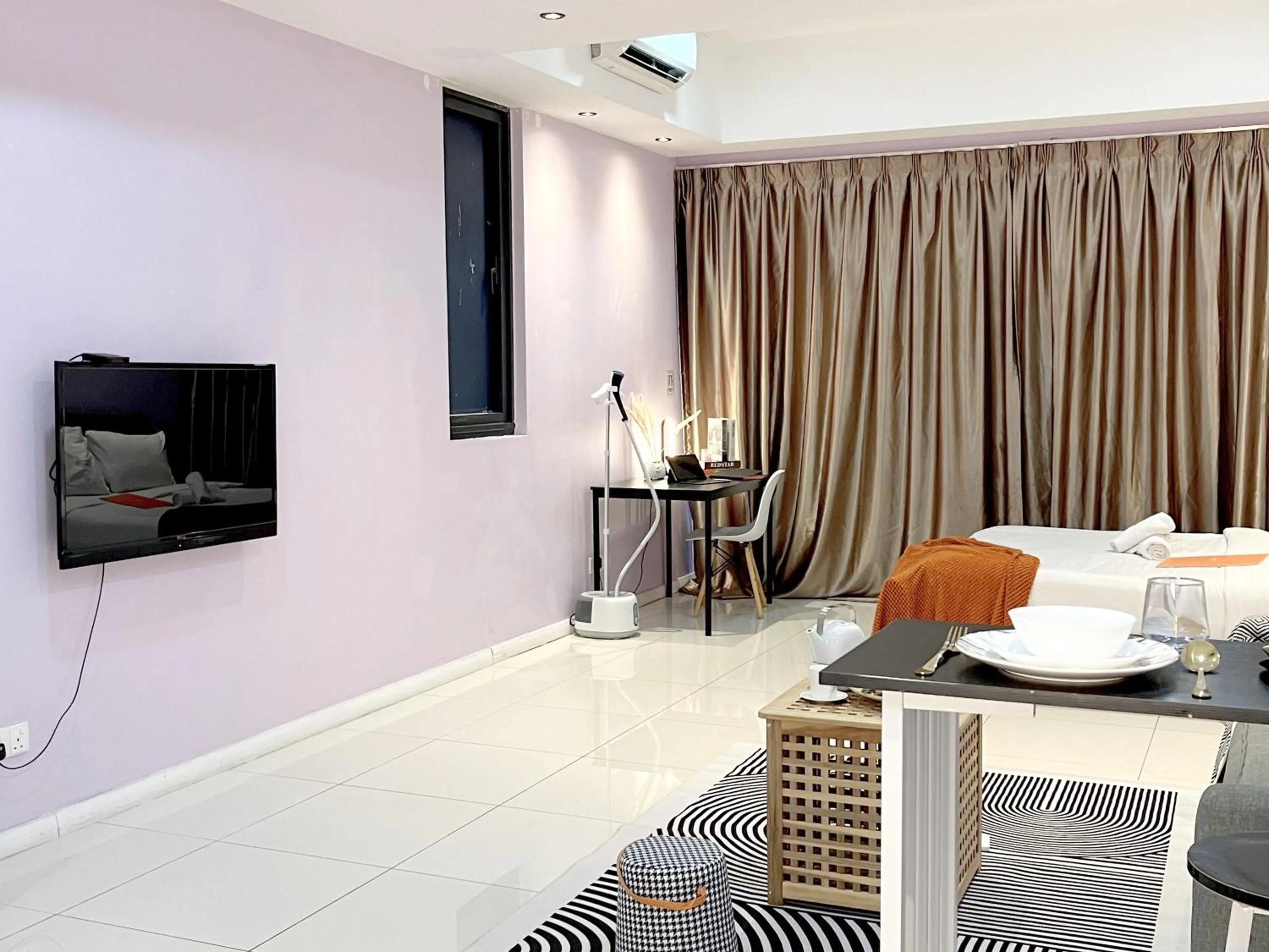Photo of the whole room in The Zesty Icon City Petaling Jaya
