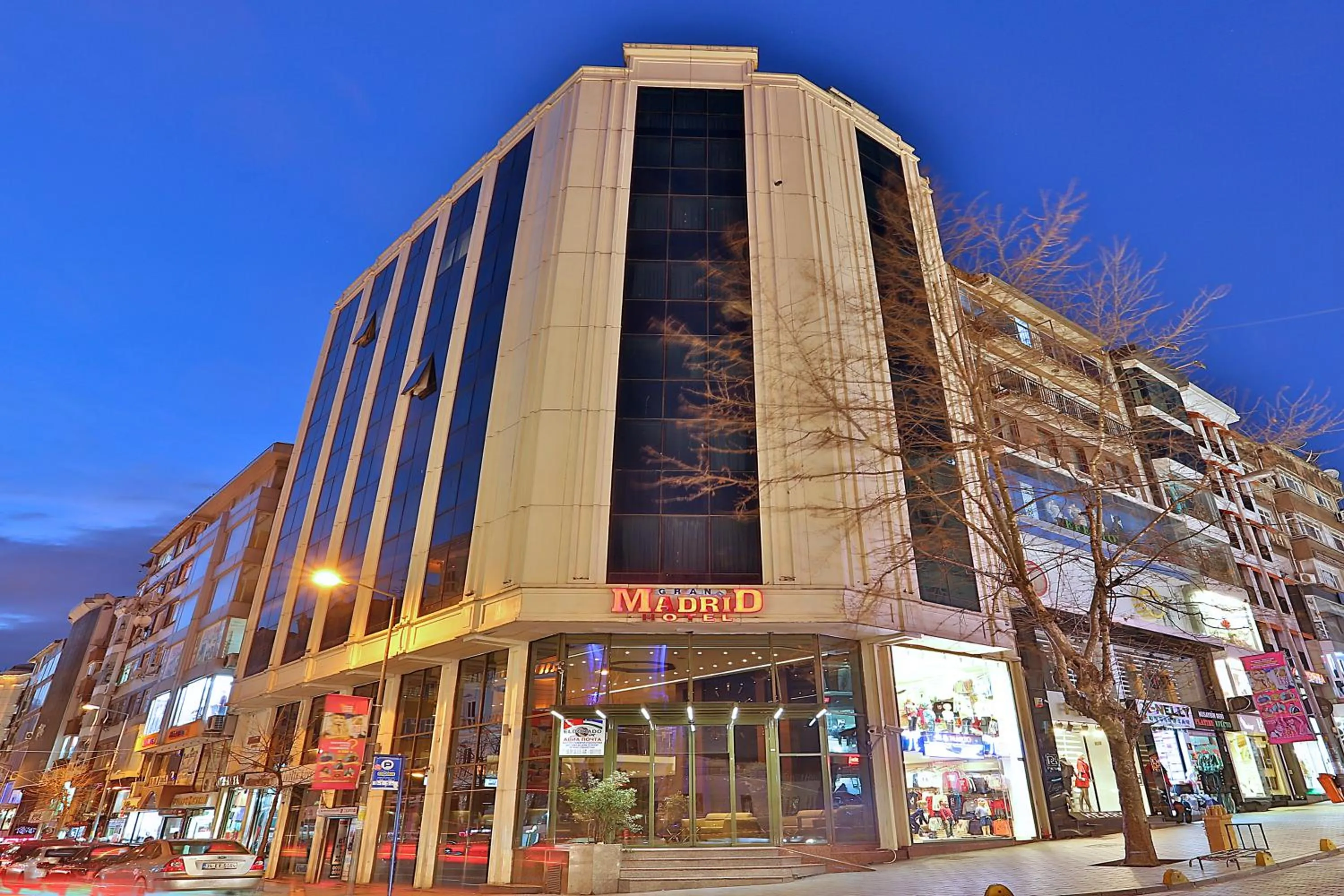 Facade/entrance in Grand Madrid Hotel