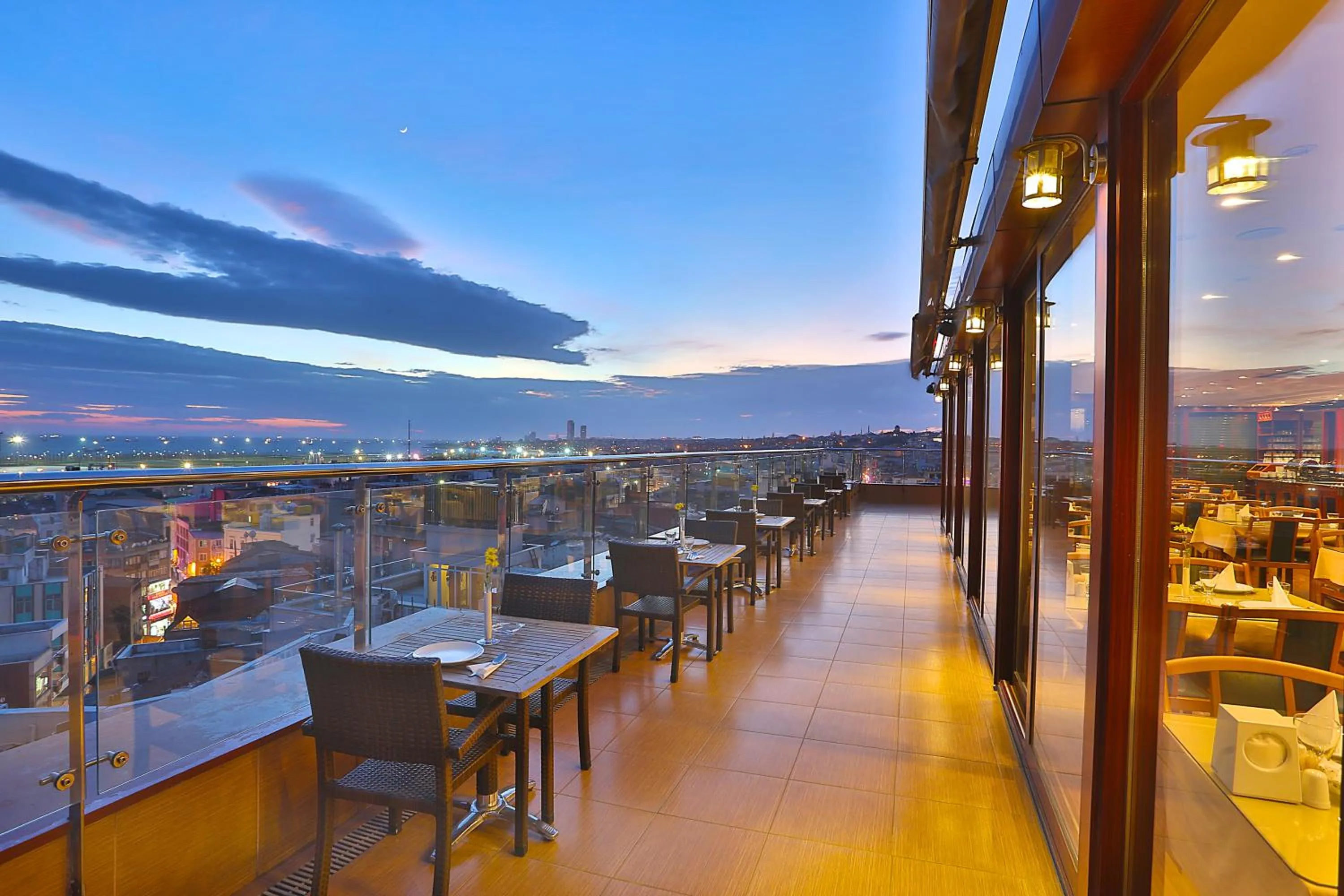 Balcony/Terrace in Grand Madrid Hotel