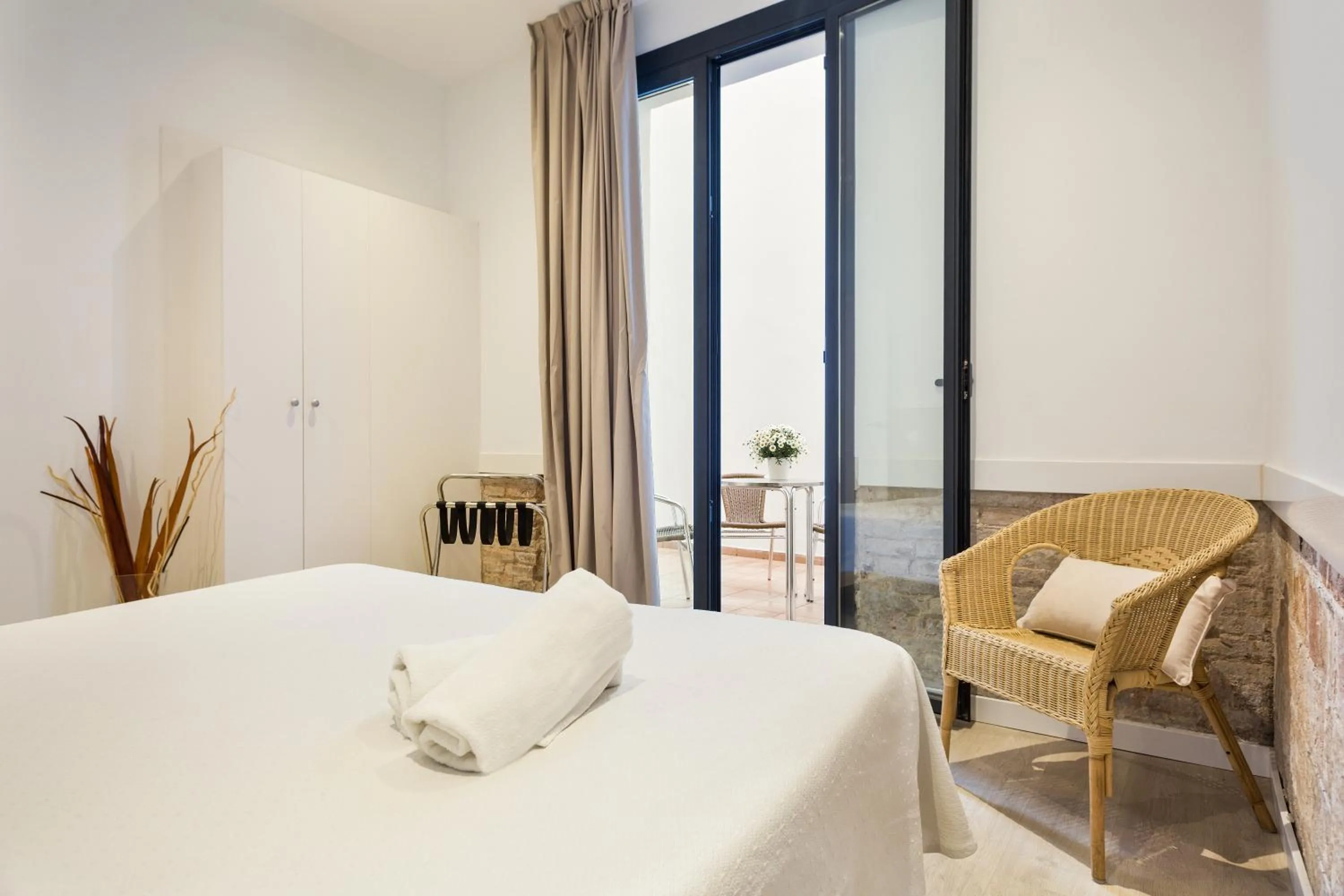 Patio, Bed in BcnStop Parc Güell