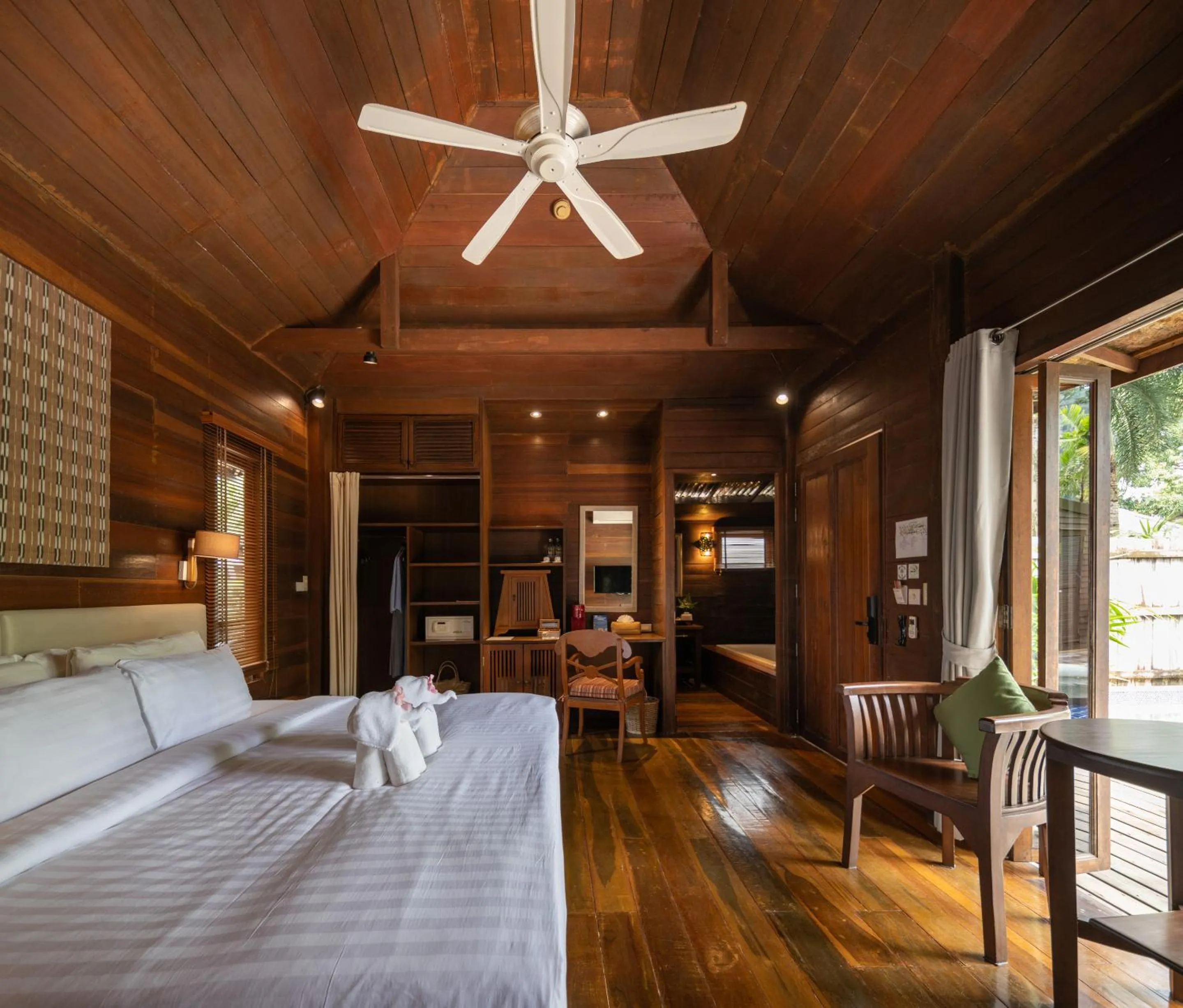 Bed in GajaPuri Resort Koh Chang