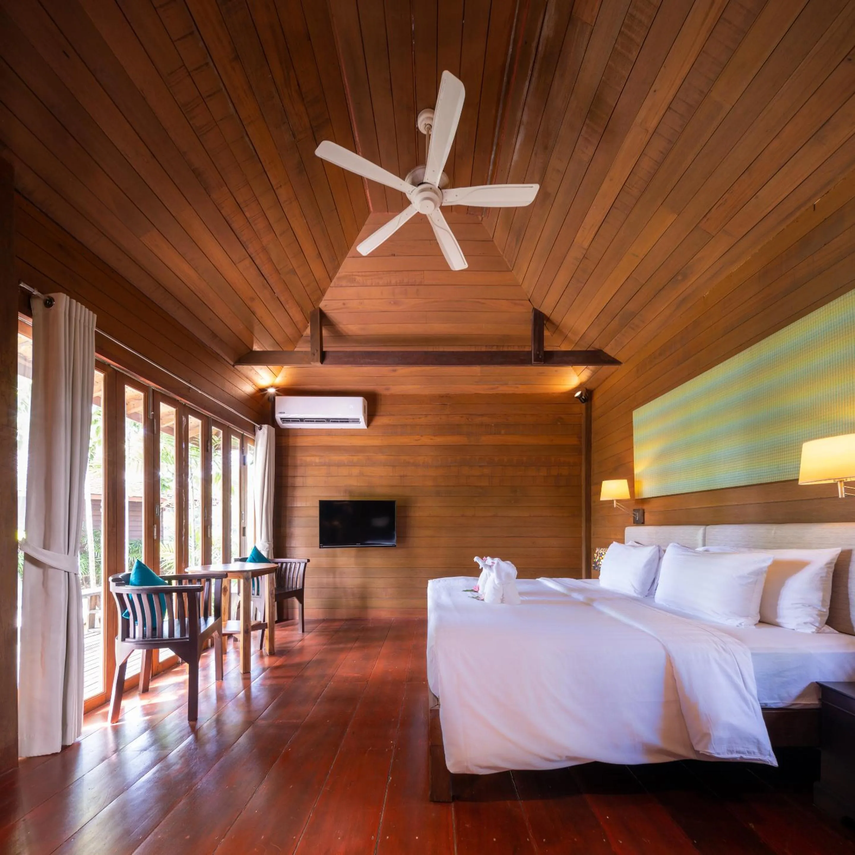 Bed in GajaPuri Resort Koh Chang