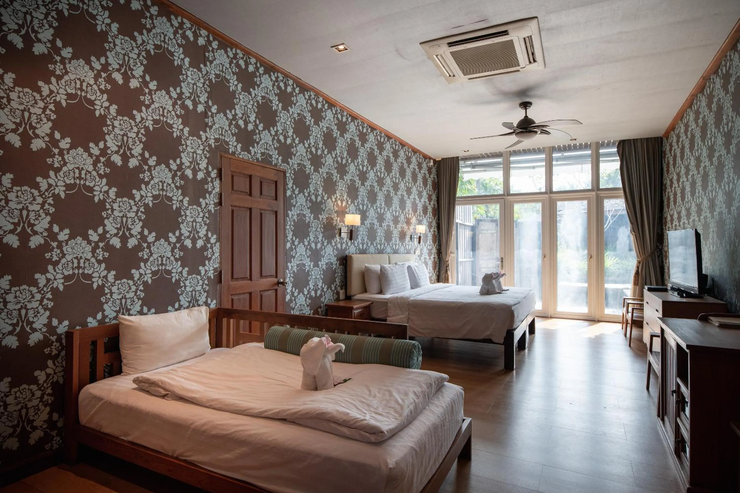 Bed in GajaPuri Resort Koh Chang