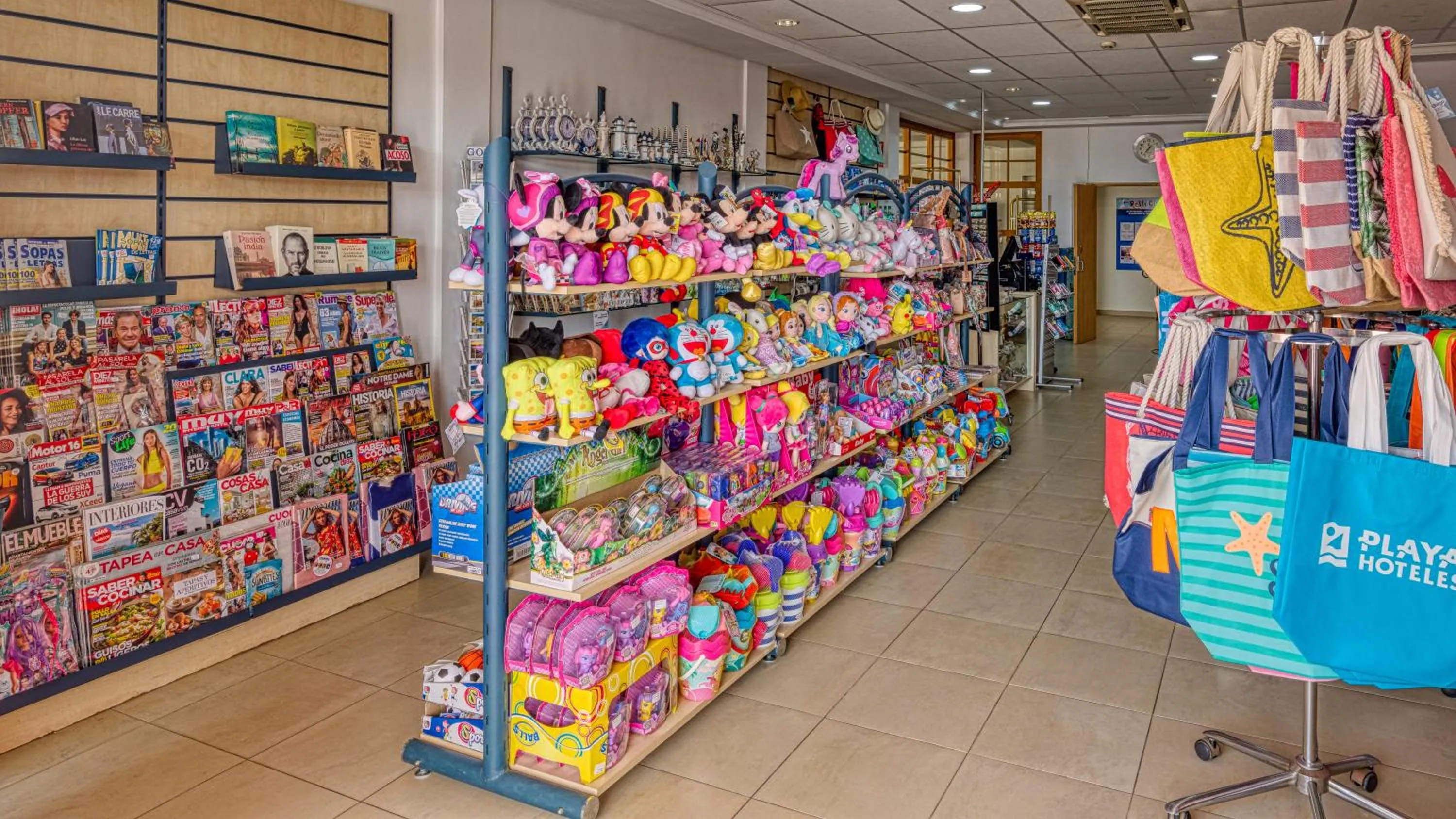 On-site shops in Mojacar Playa Aquapark Hotel