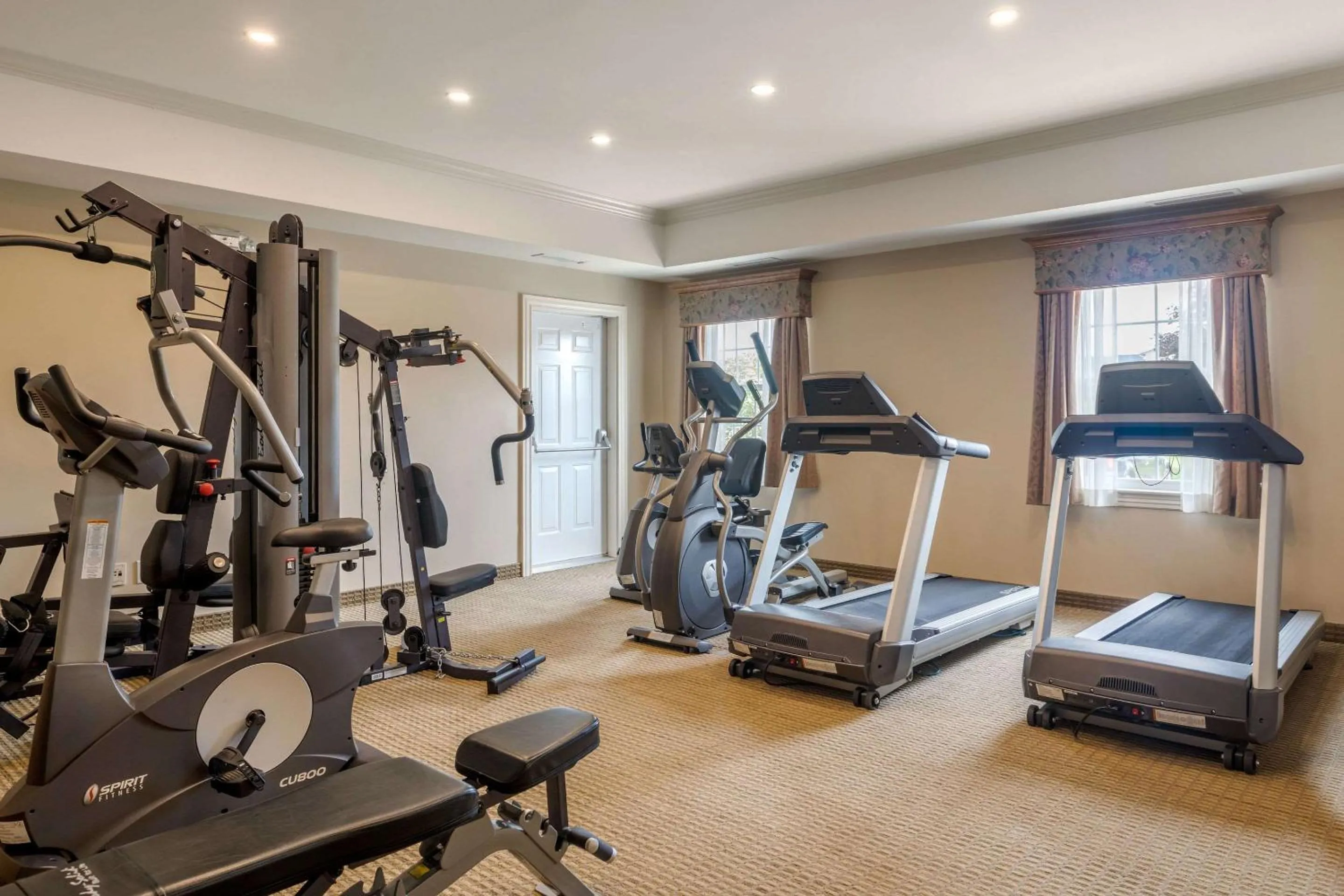 Fitness centre/facilities in Quality Inn & Suites Amsterdam