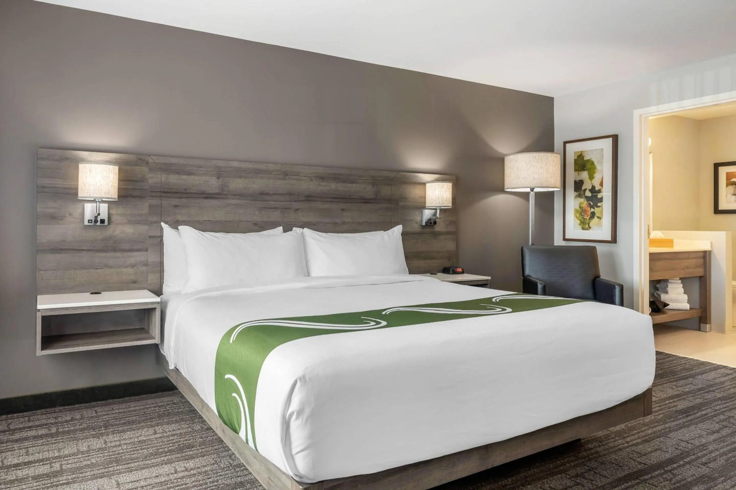 Quality Inn & Suites Amsterdam