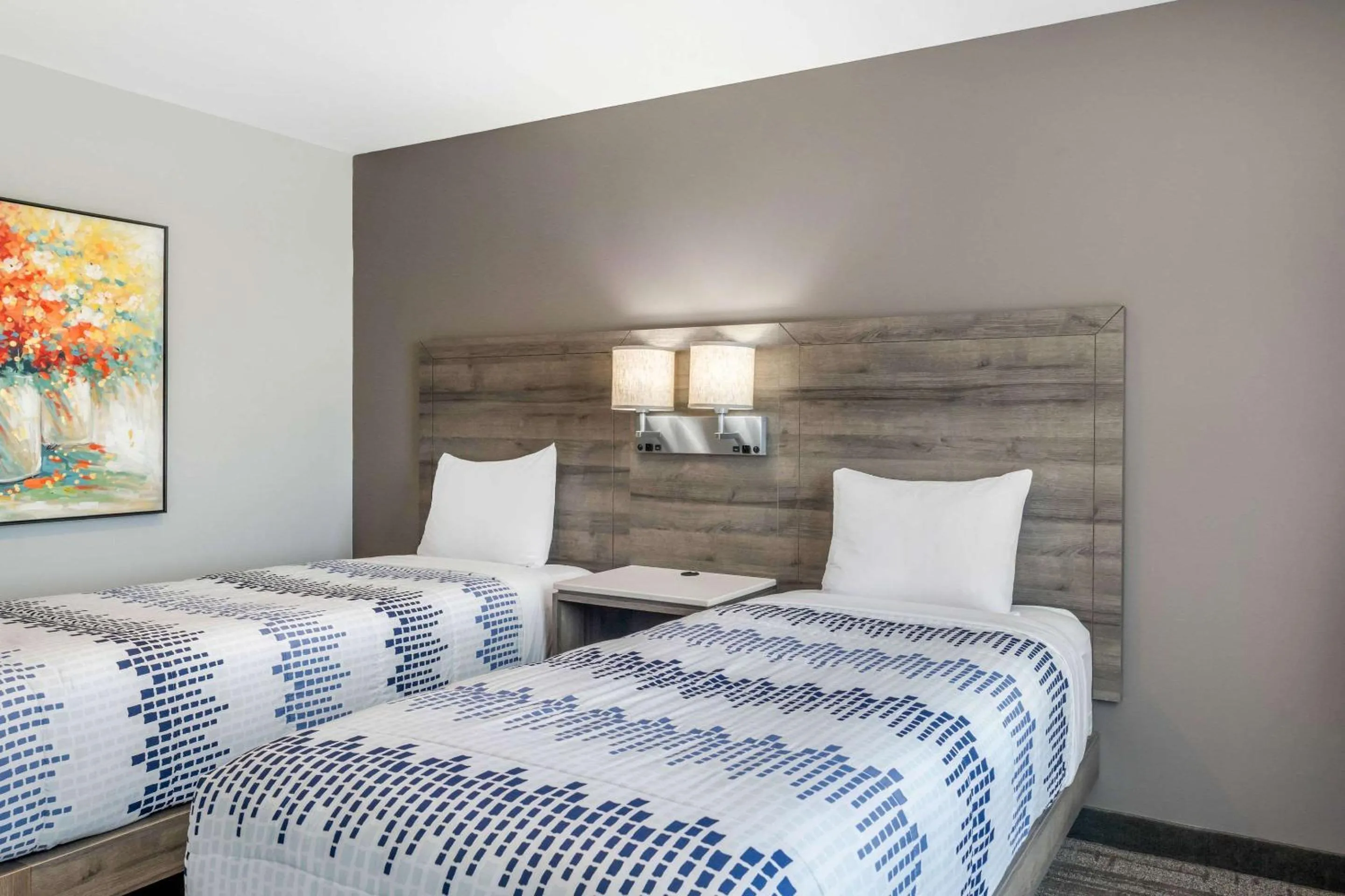 Bedroom, Bed in Quality Inn & Suites Amsterdam