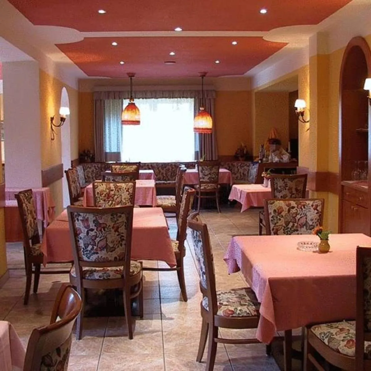 Restaurant/places to eat in Hotel Posthof