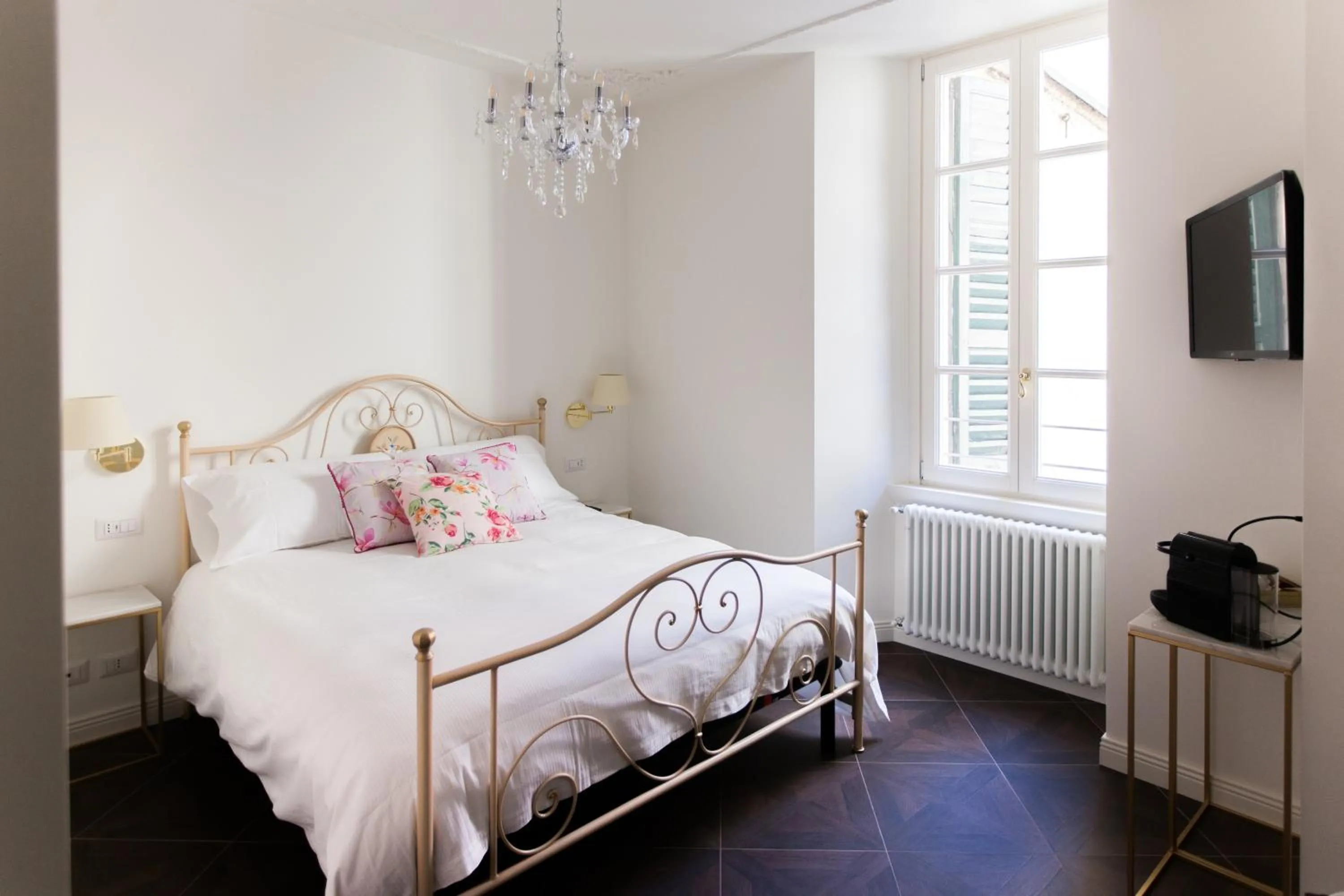 Bed in Alessia's Place