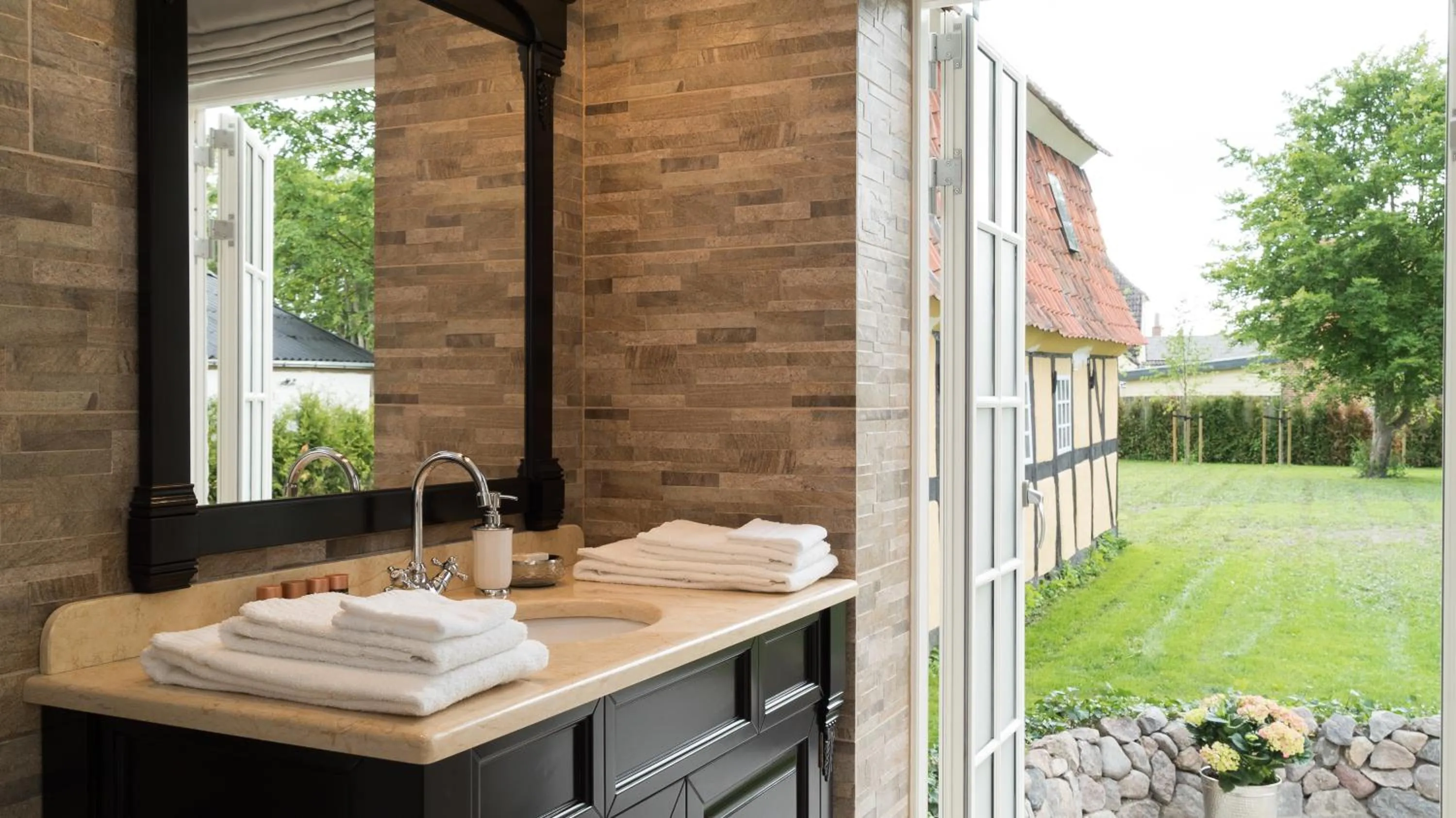 Bathroom in Bandholm Badehotel