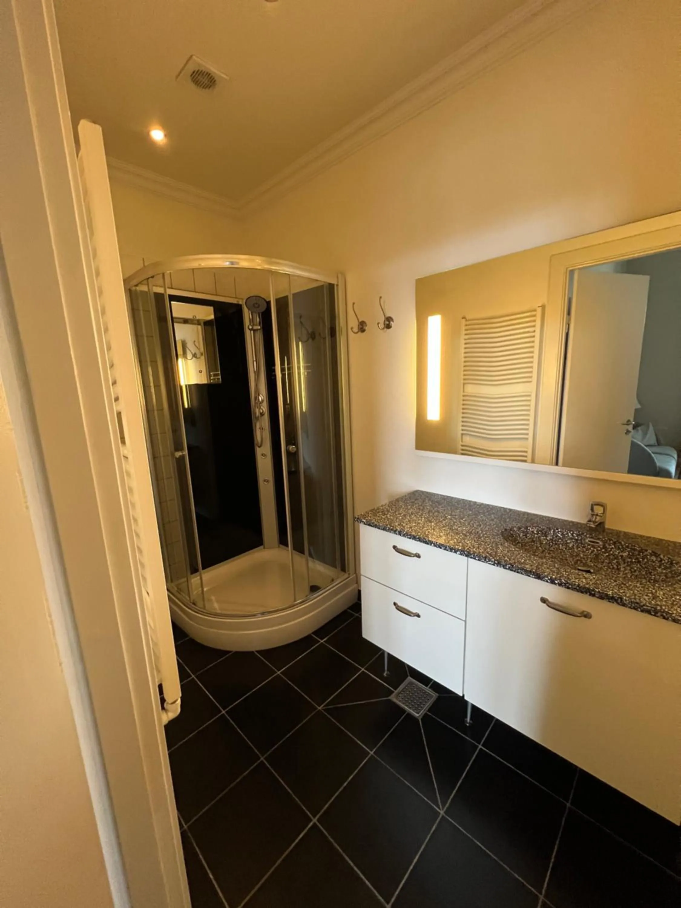 Shower in Bandholm Badehotel