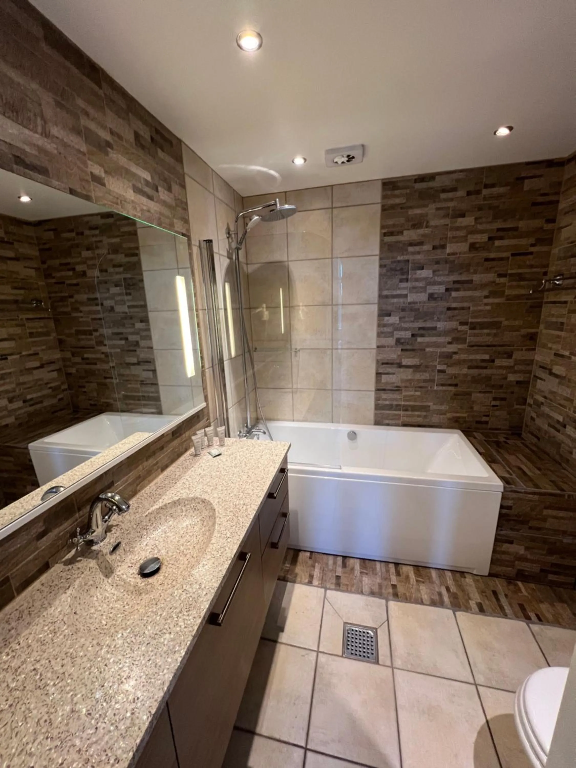 Shower in Bandholm Badehotel