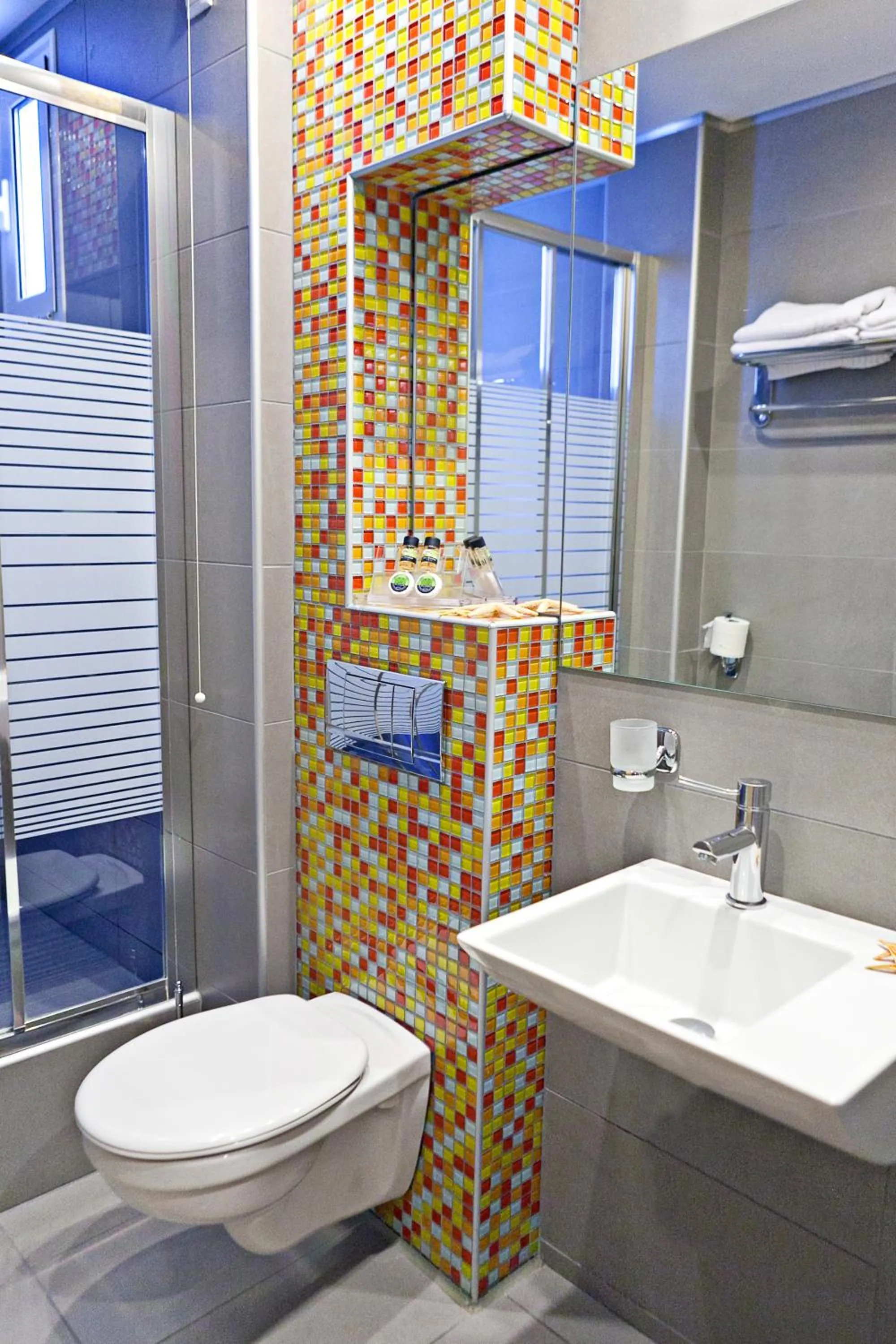 Bathroom in Kronos Hotel