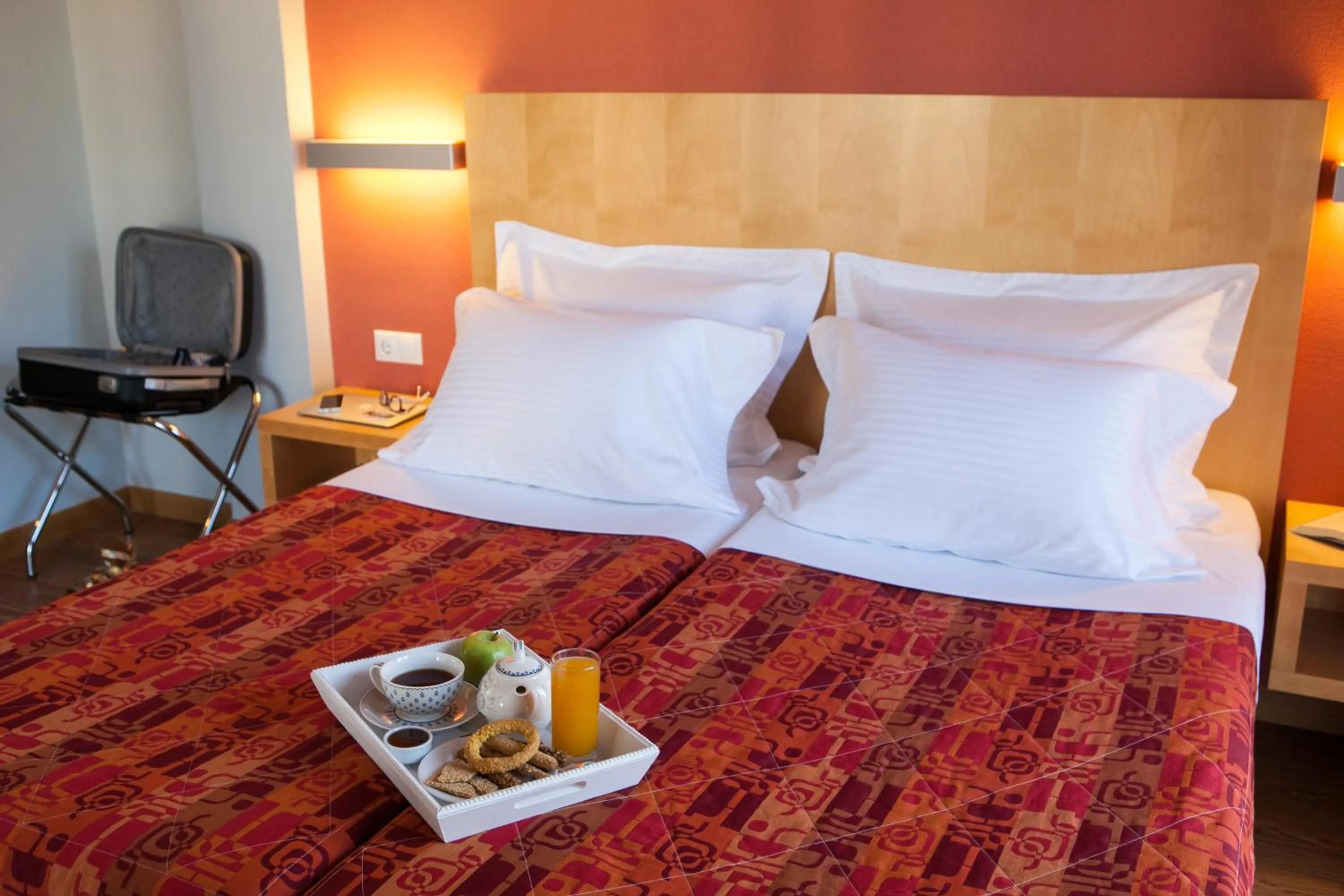 Photo of the whole room in Kronos Hotel