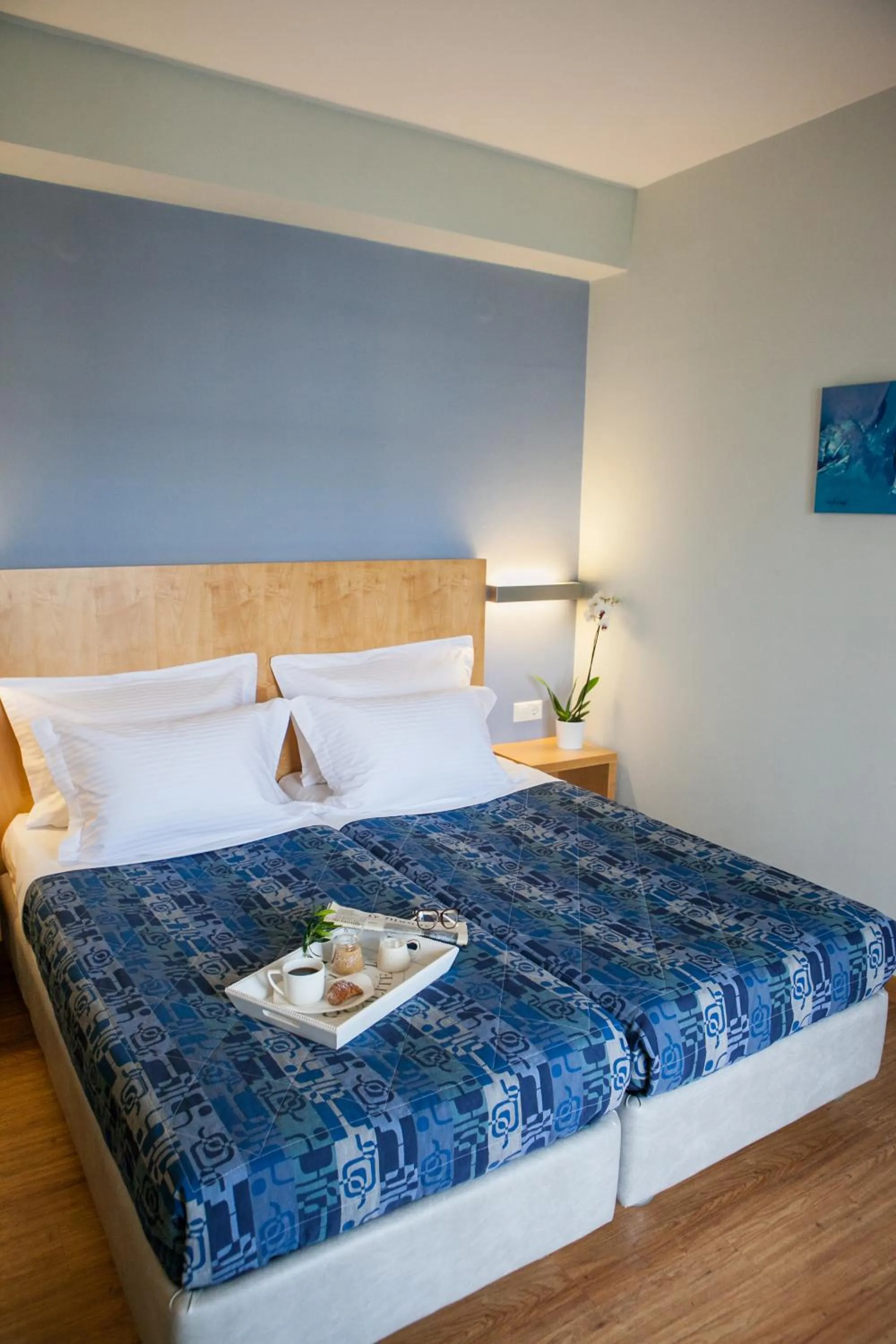 Photo of the whole room in Kronos Hotel