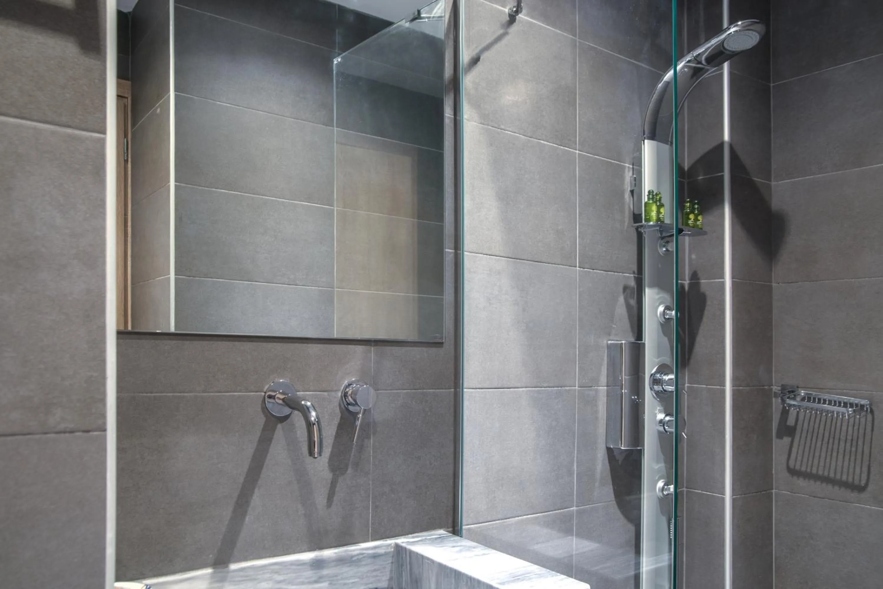 AD Athens Luxury Rooms & Suites