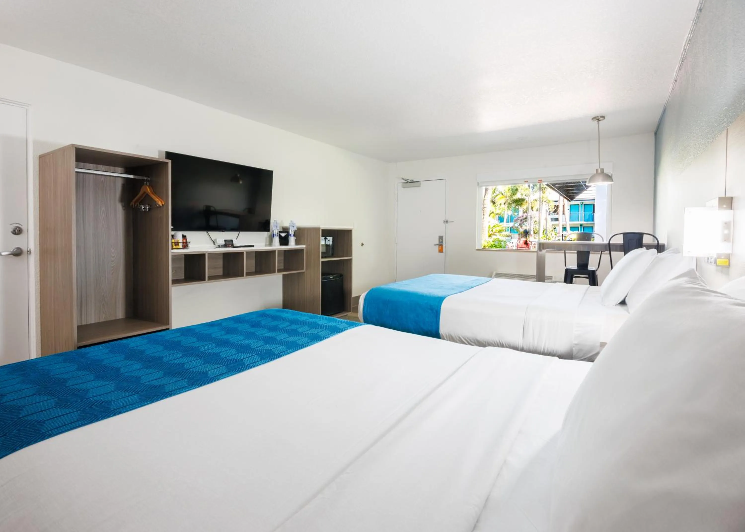 TV and multimedia, Bed in Coco Key Hotel & Water Park Resort