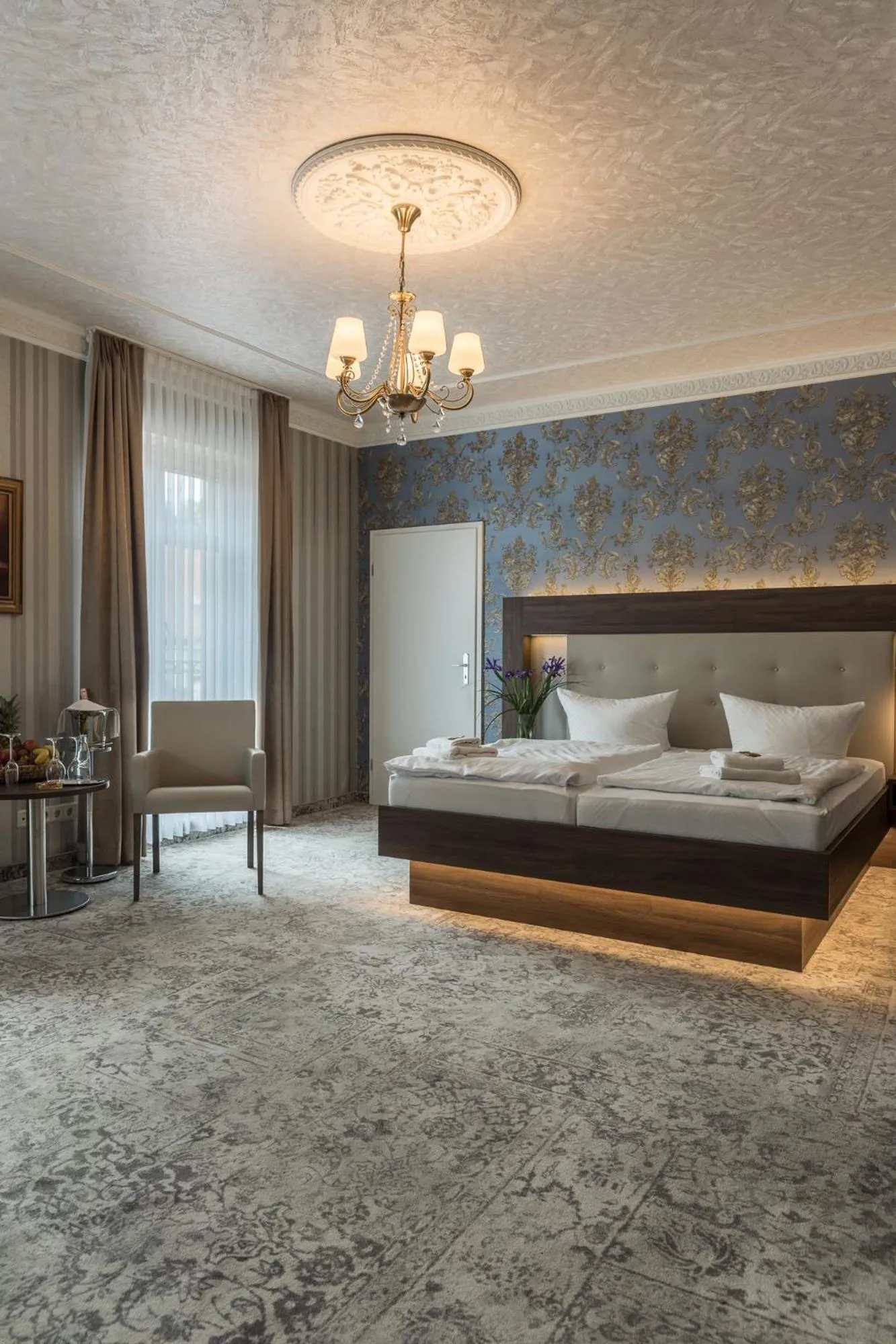 Bedroom, Bed in Hotel Schwarzer Adler Tangermünde