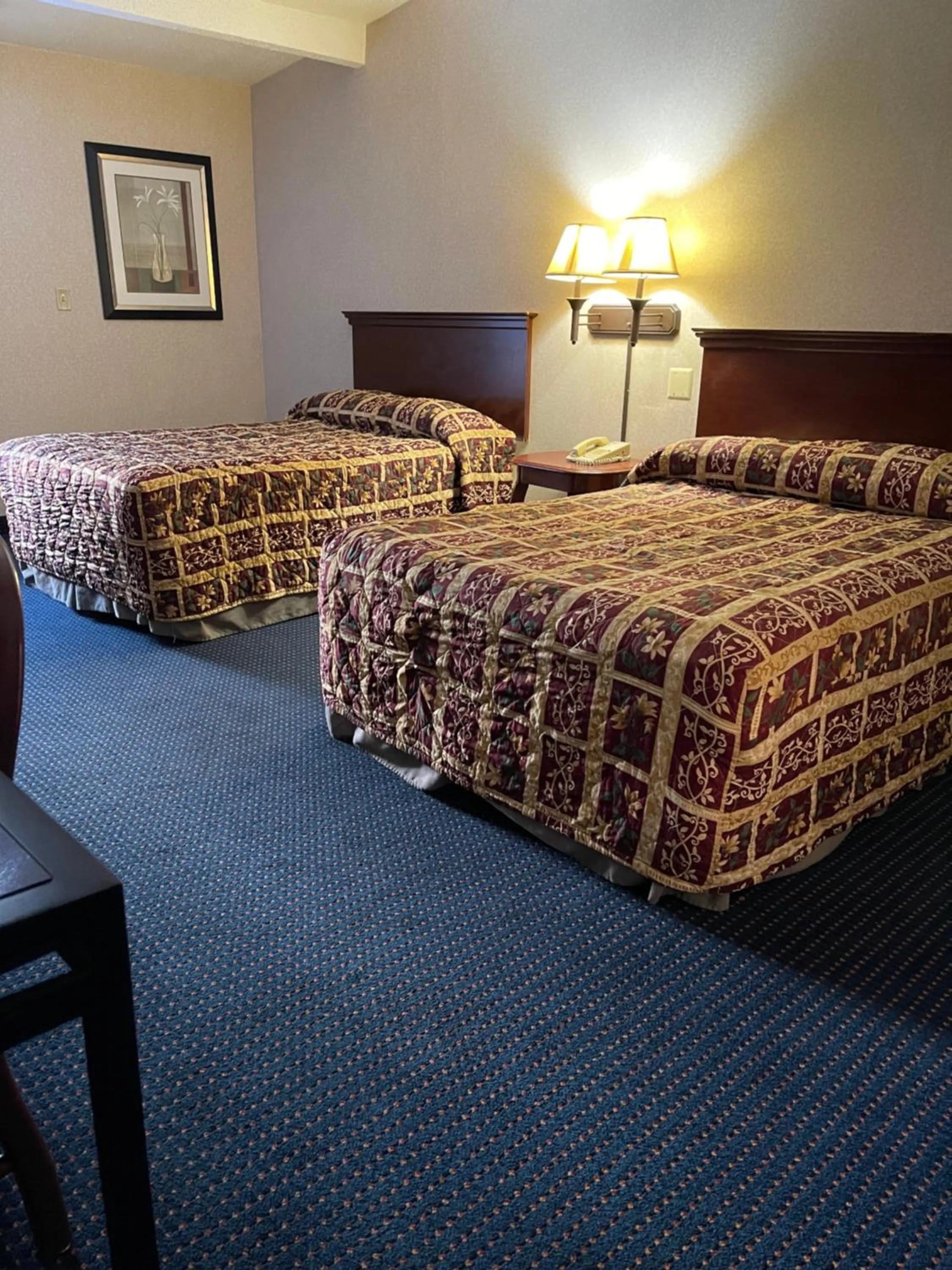 Photo of the whole room, Bed in Budget Inn Temple Hills