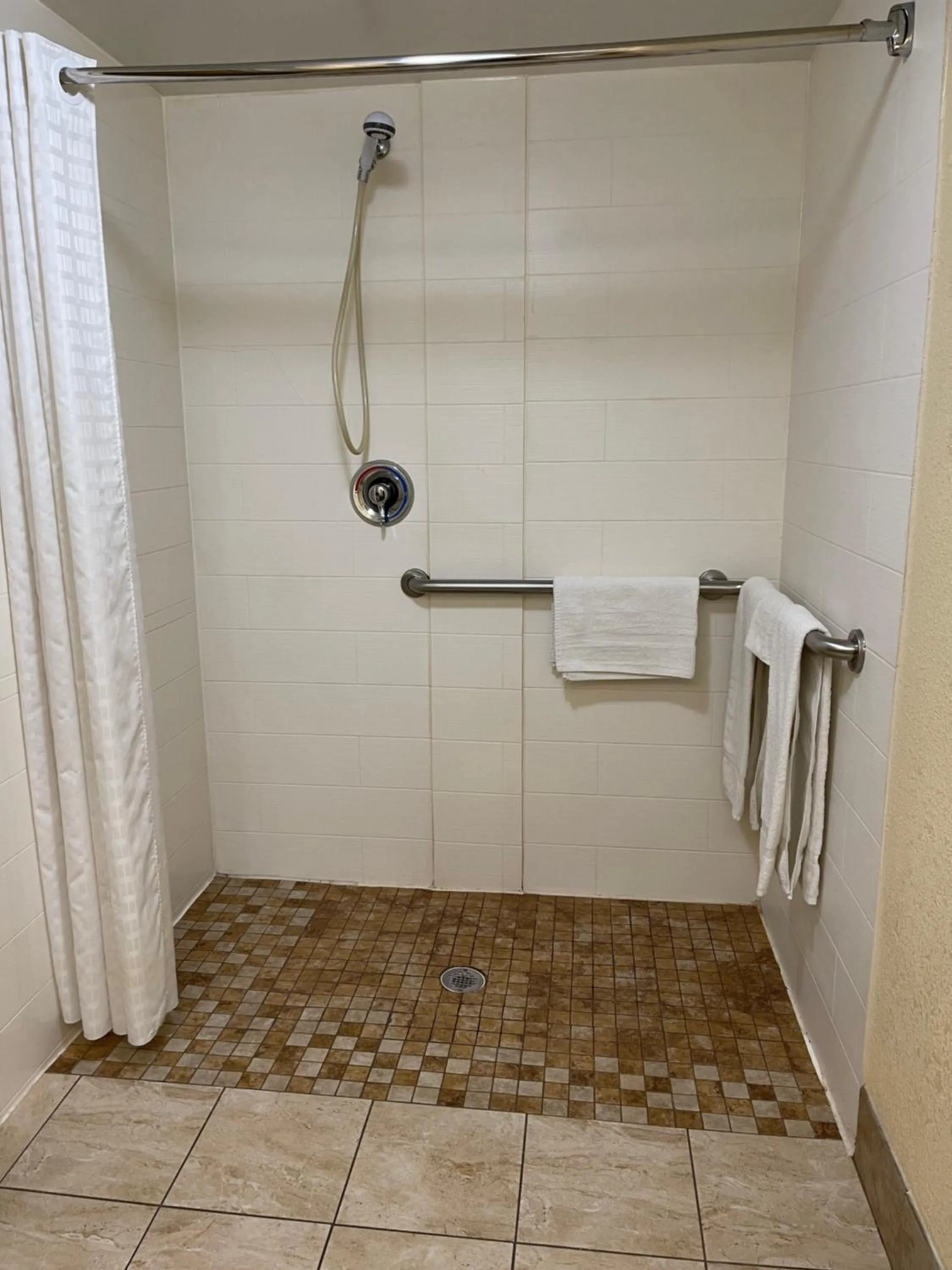 Shower in Budget Inn Temple Hills