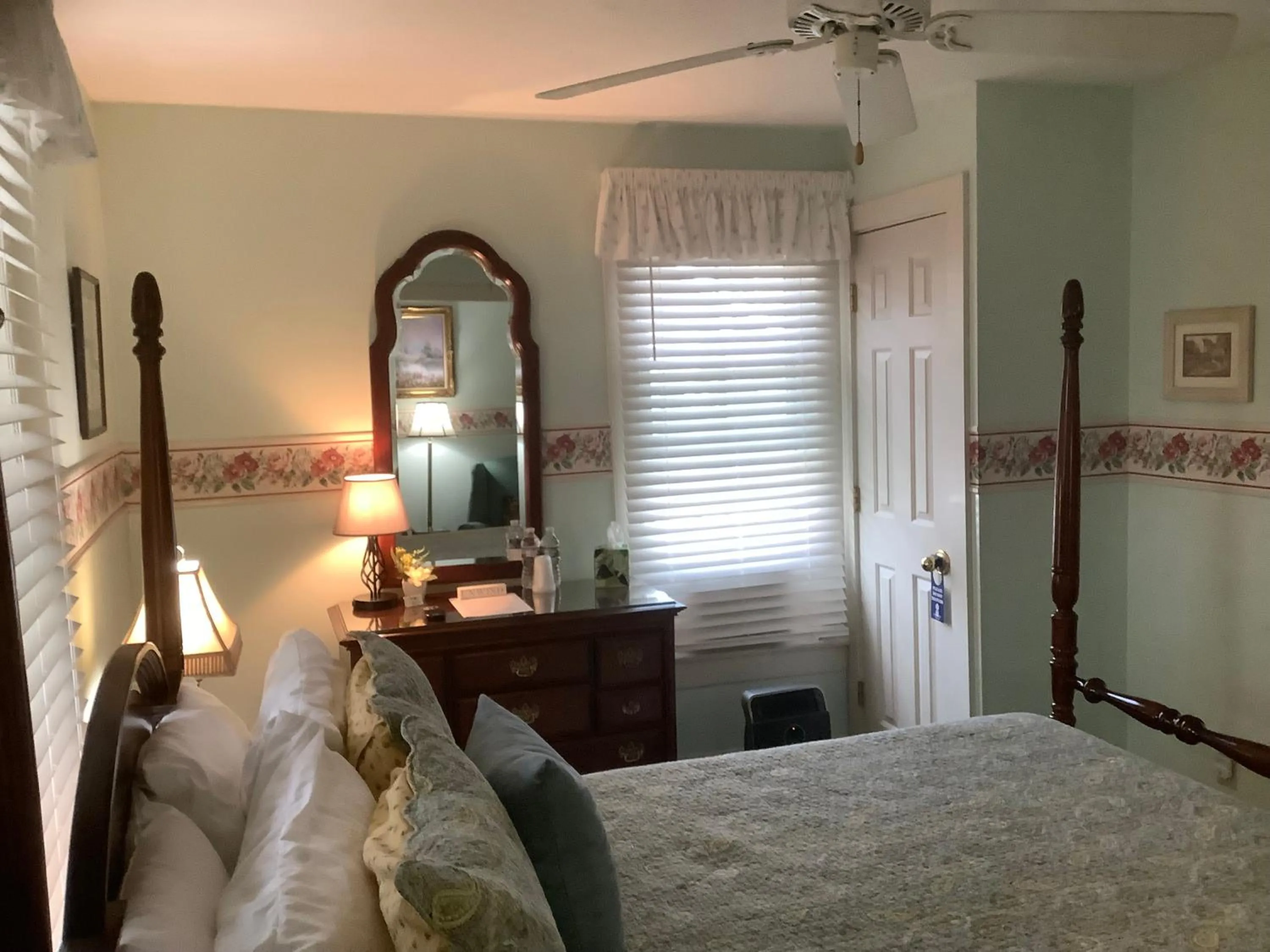 Bed in Terrell House B&B