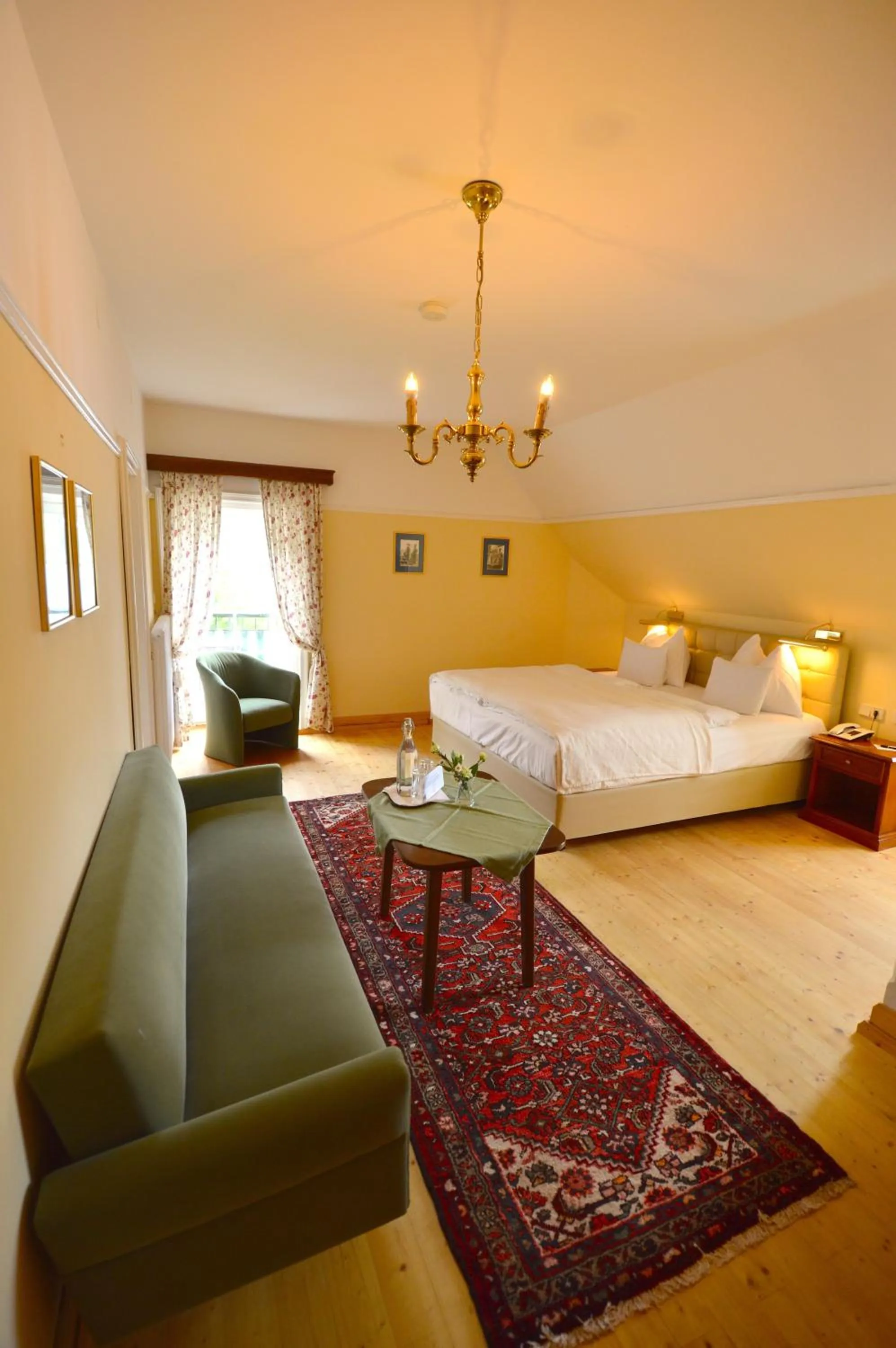 Balcony/Terrace, Bed in Hotel See-Villa