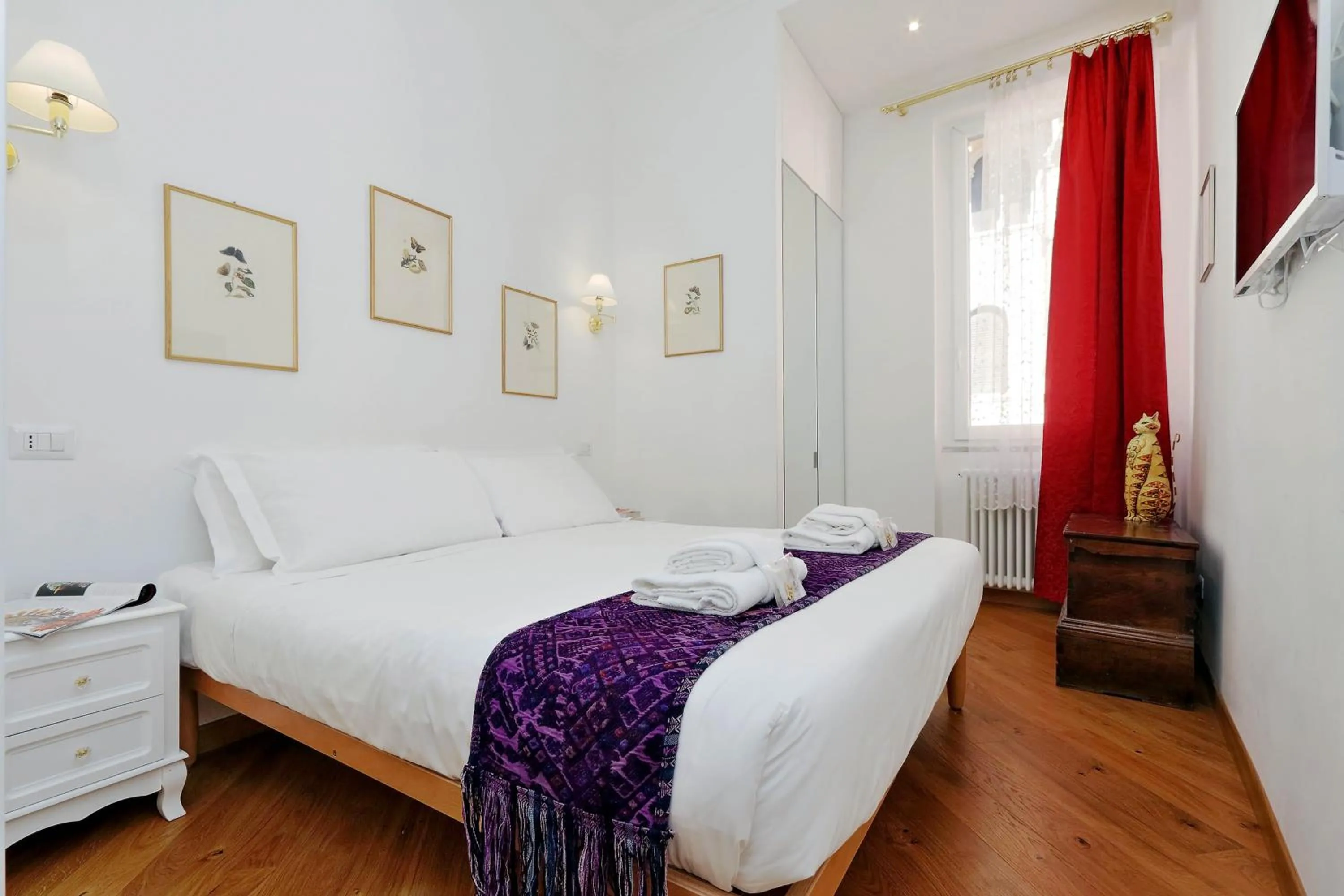 Bedroom, Bed in Sistina