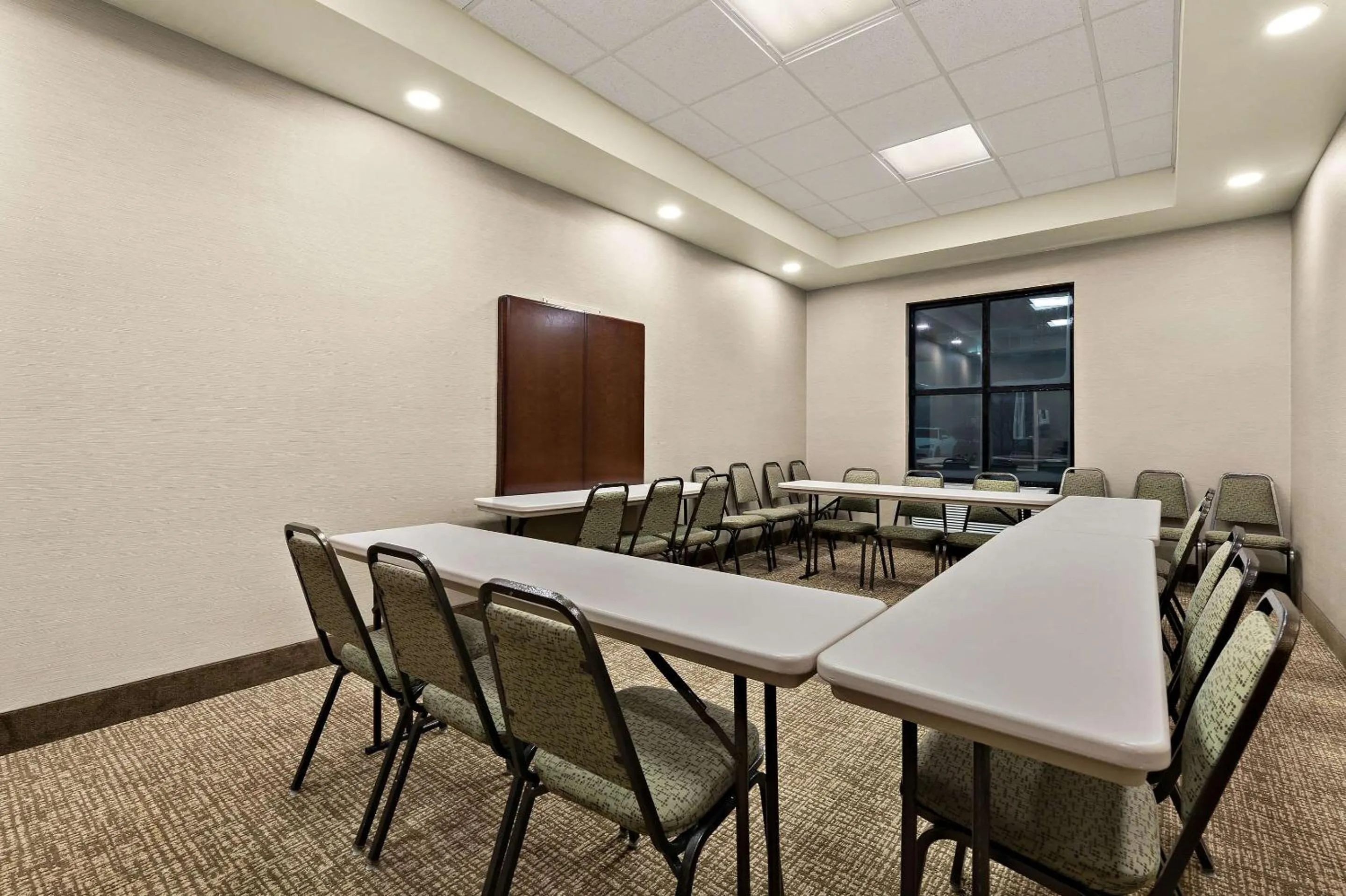 Meeting/conference room in Comfort Suites Nashville near Percy Priest Lake